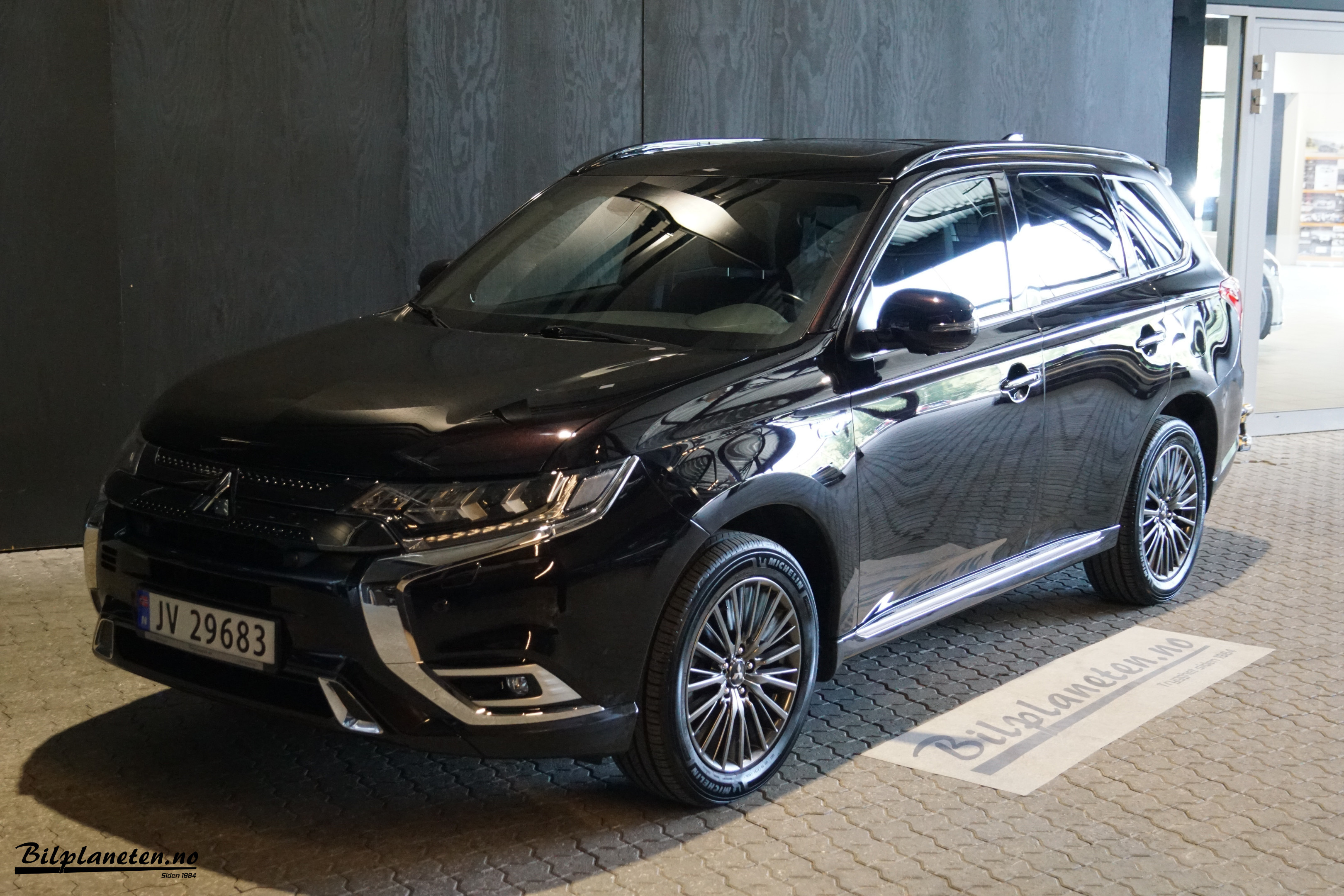 [general.product.image.short] 1 - Mitsubishi MITSUBISHI OUTLANDER 2019