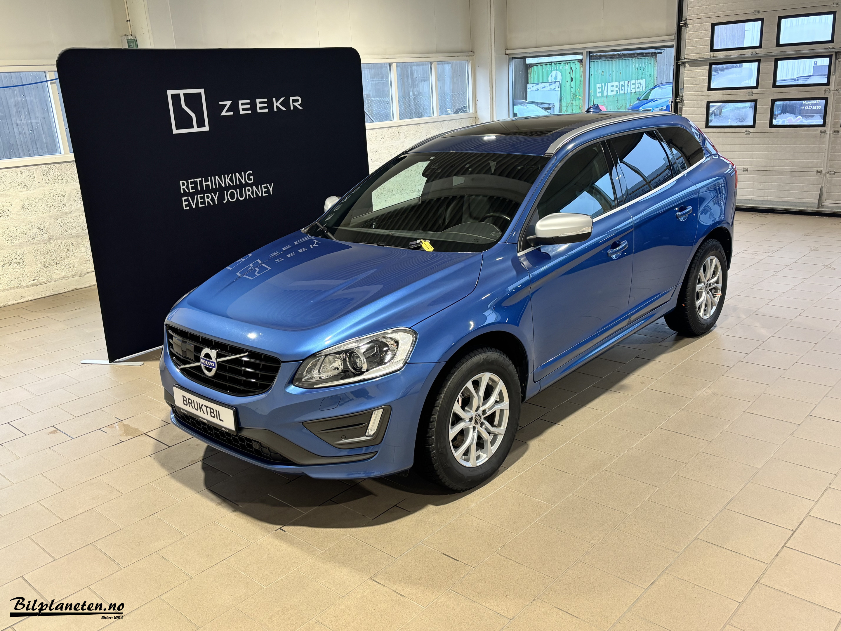 [general.product.image.short] 1 - Volvo XC 60 2017