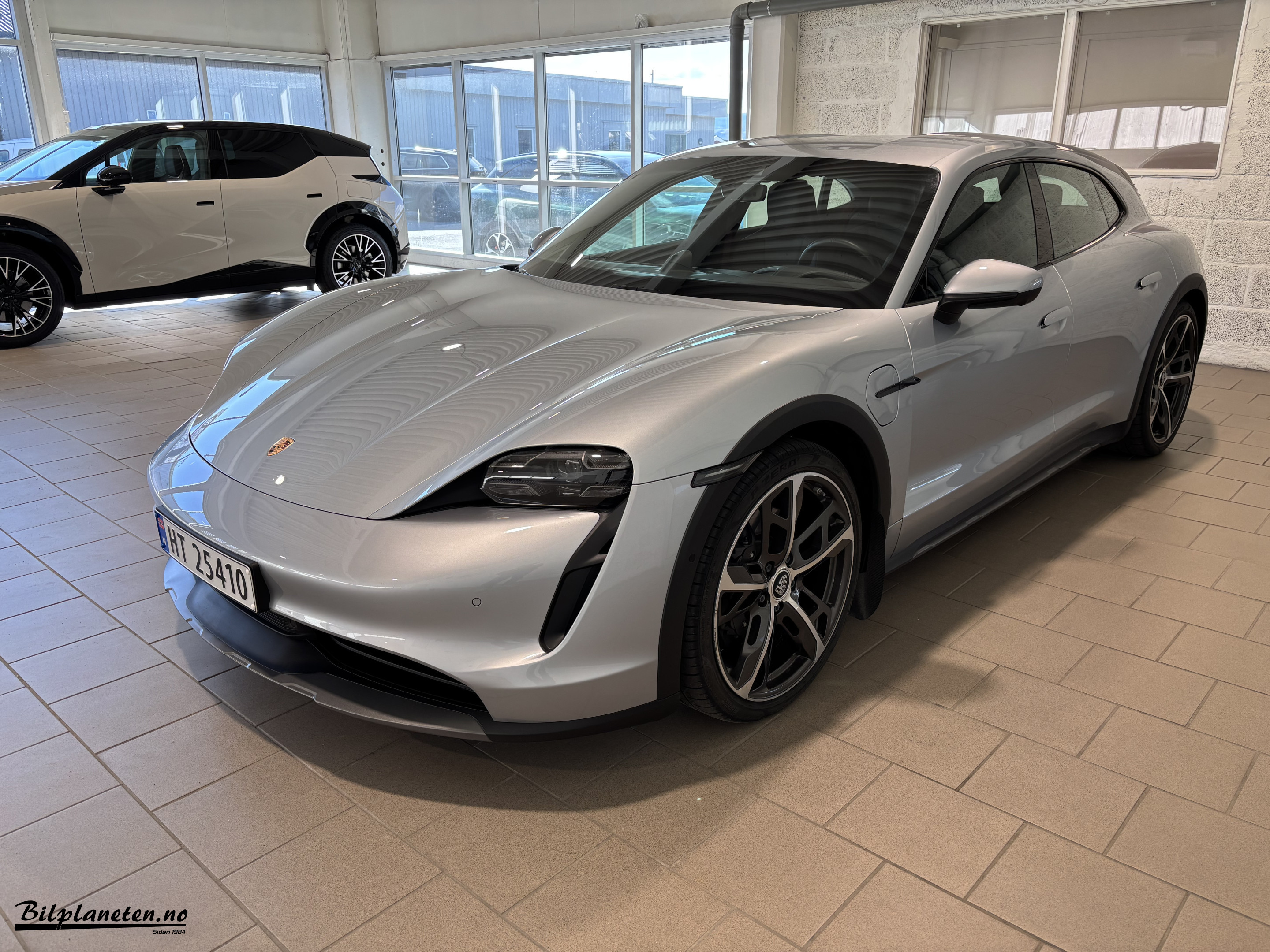 [general.product.image.short] 1 - Porsche Taycan 4 Cross Turismo 2021