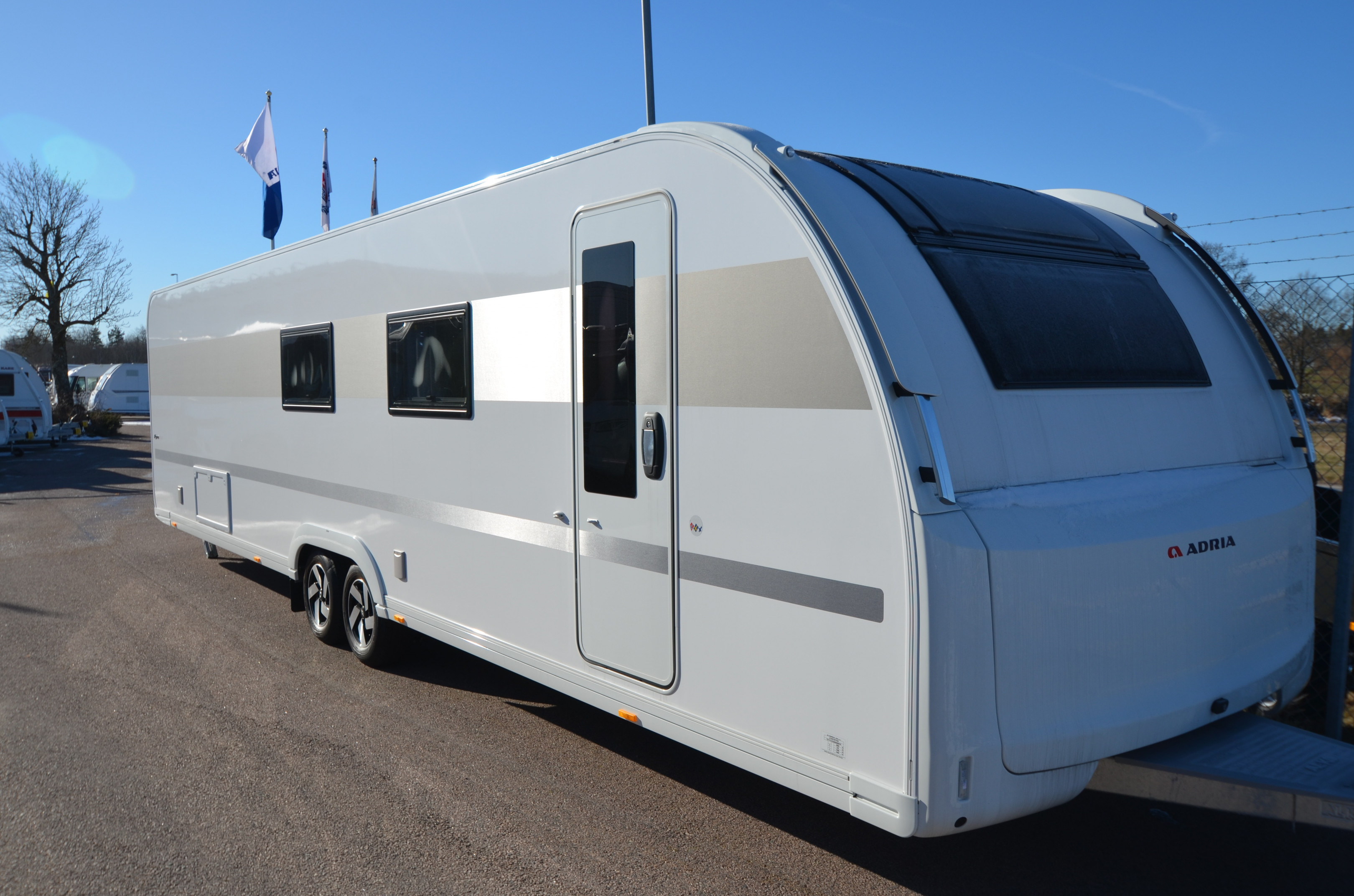 Produktbild 1 - Adria ALPINA 903 HT 2025
