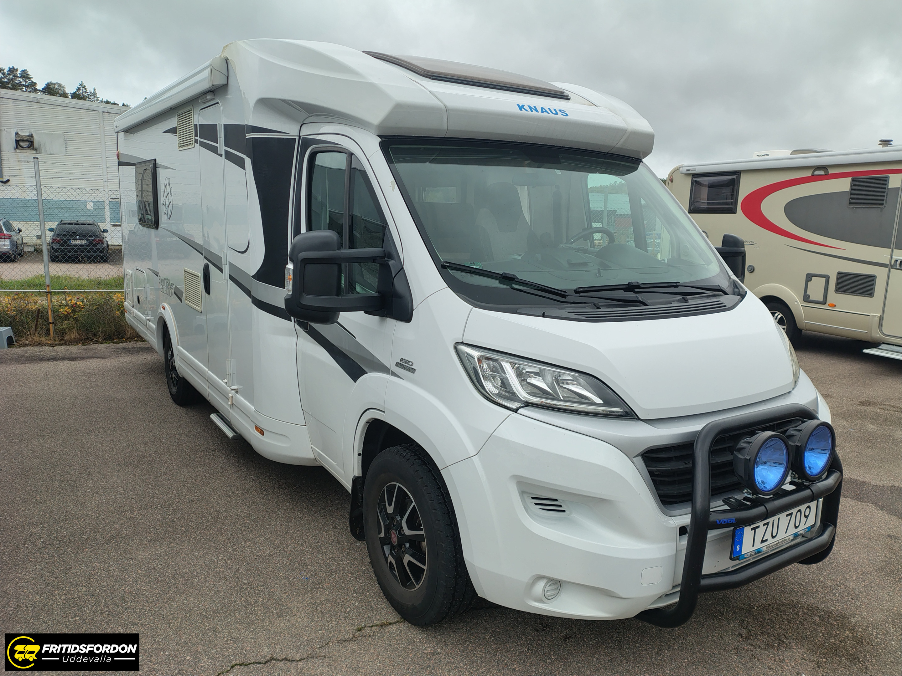 Produktbild 1 - Knaus Sky Ti 700 MEG Silver Selection 2016