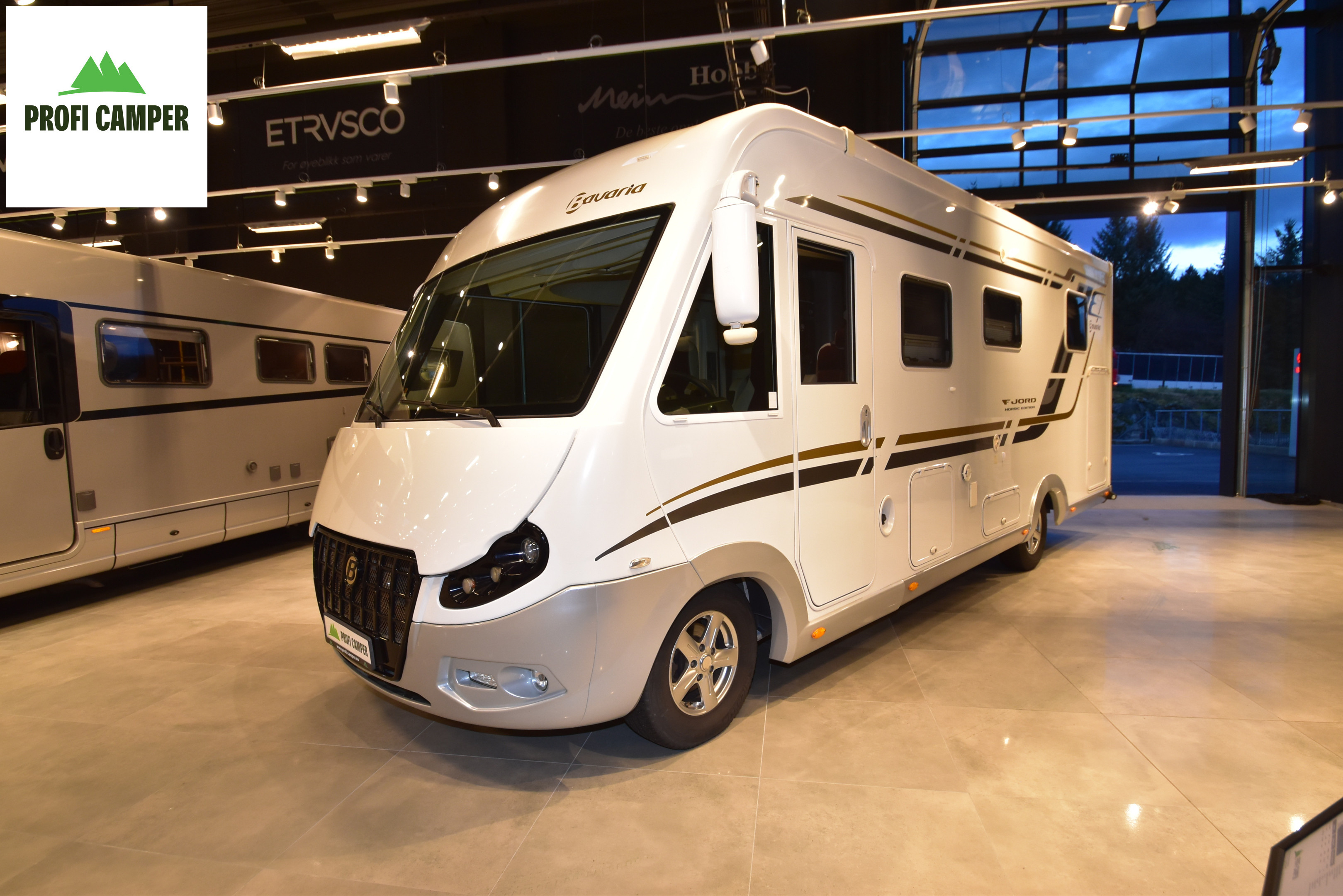 [general.product.image.short] 1 - Pilote I742XLC Fjord Nordic Edition 2014