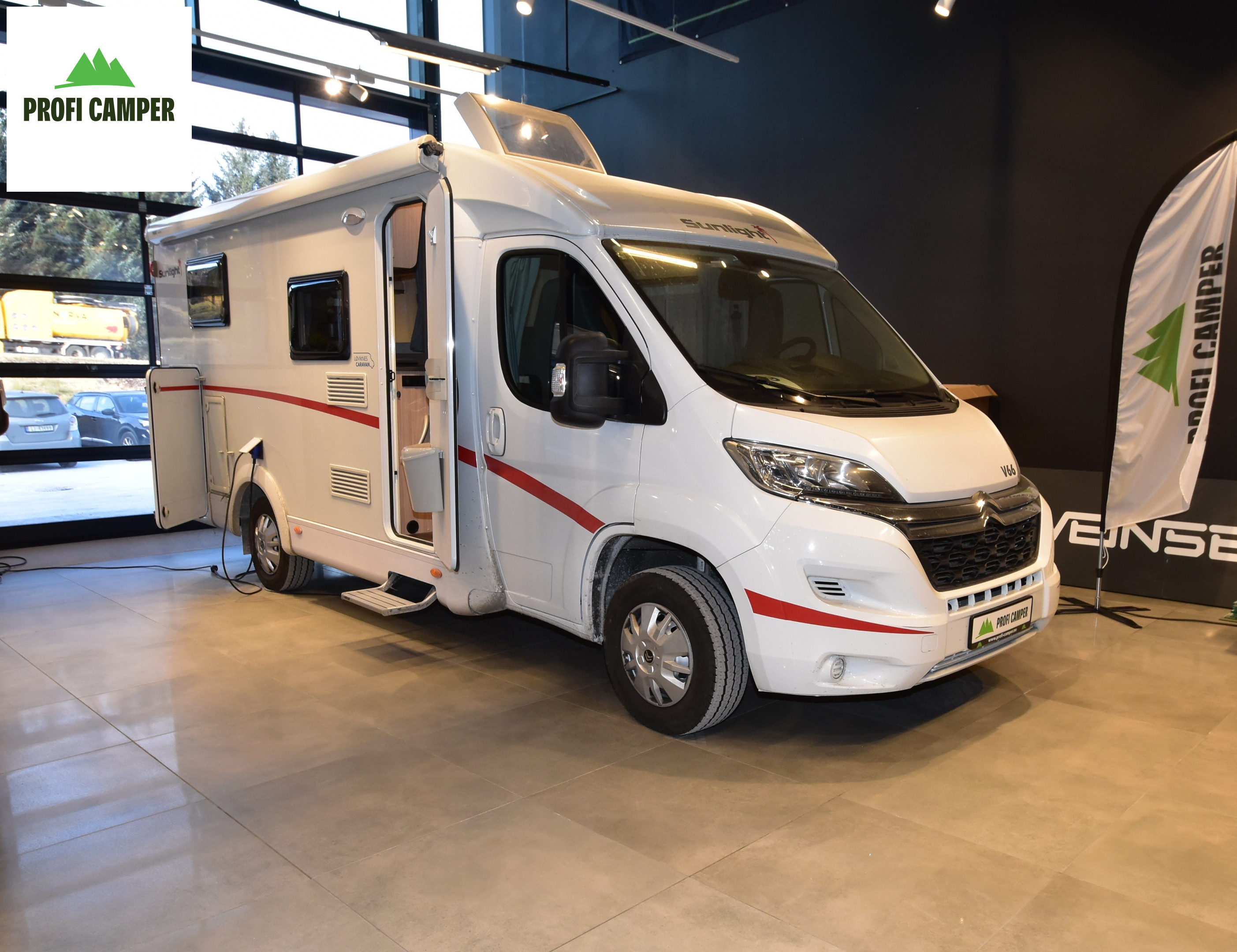 [general.product.image.short] 1 - Sunlight V66 2019