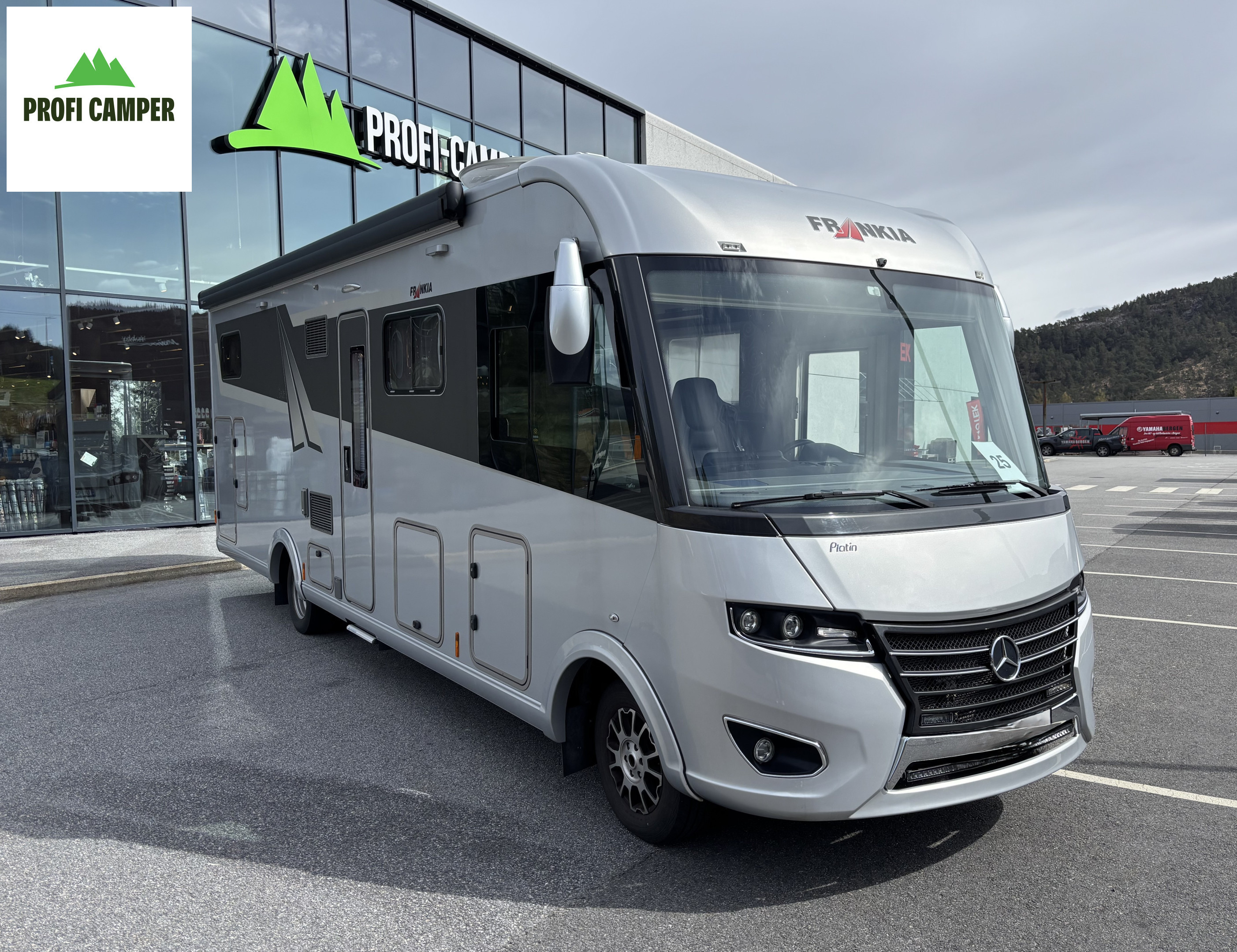 [general.product.image.short] 1 - Frankia PLATIN 8400 GD Med det meste av utstyr 202