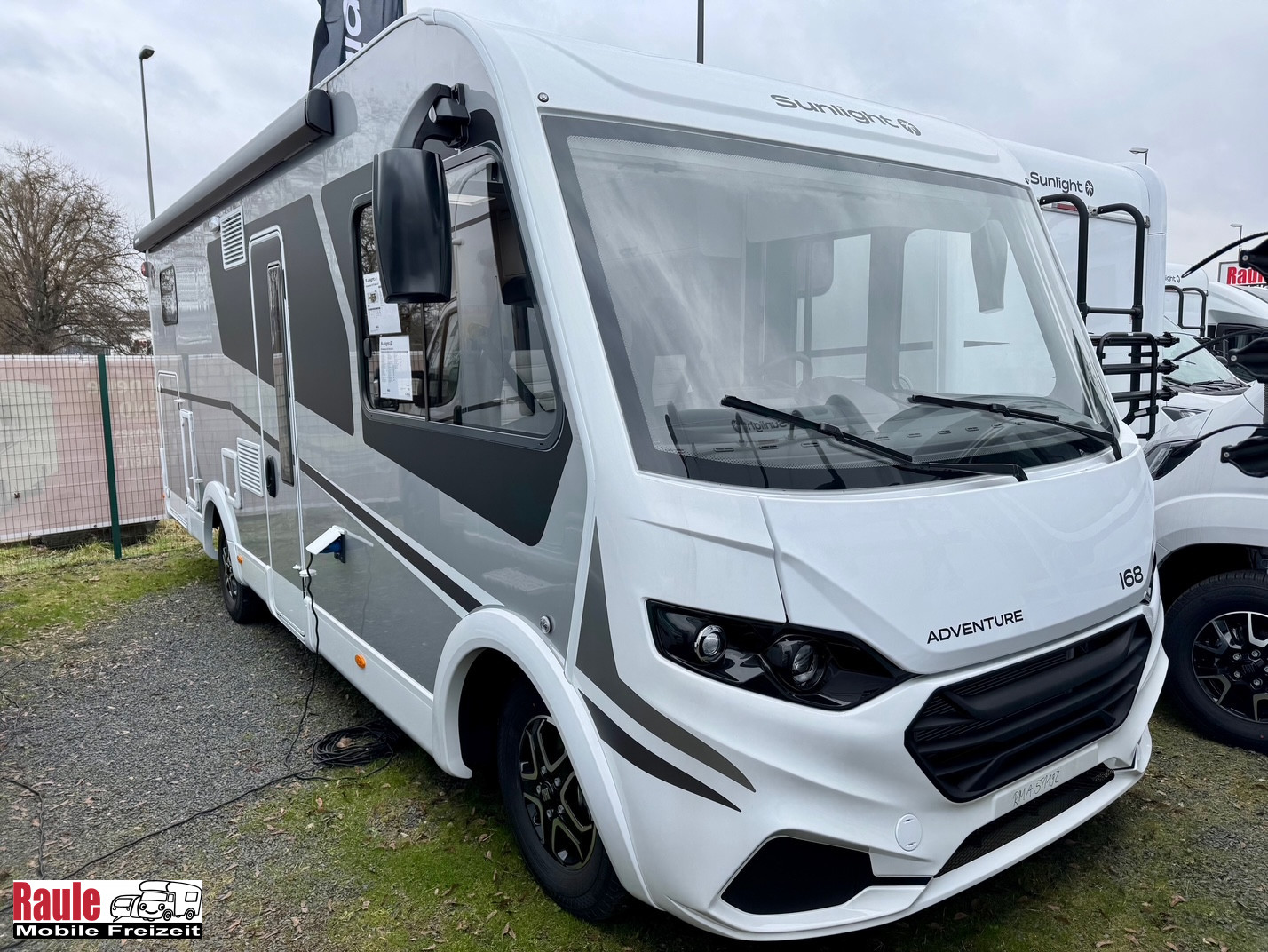 [general.product.image.short] 1 - Sunlight I 68 Adv.  4,4 t 180PS A, Thule Lift,Sat 