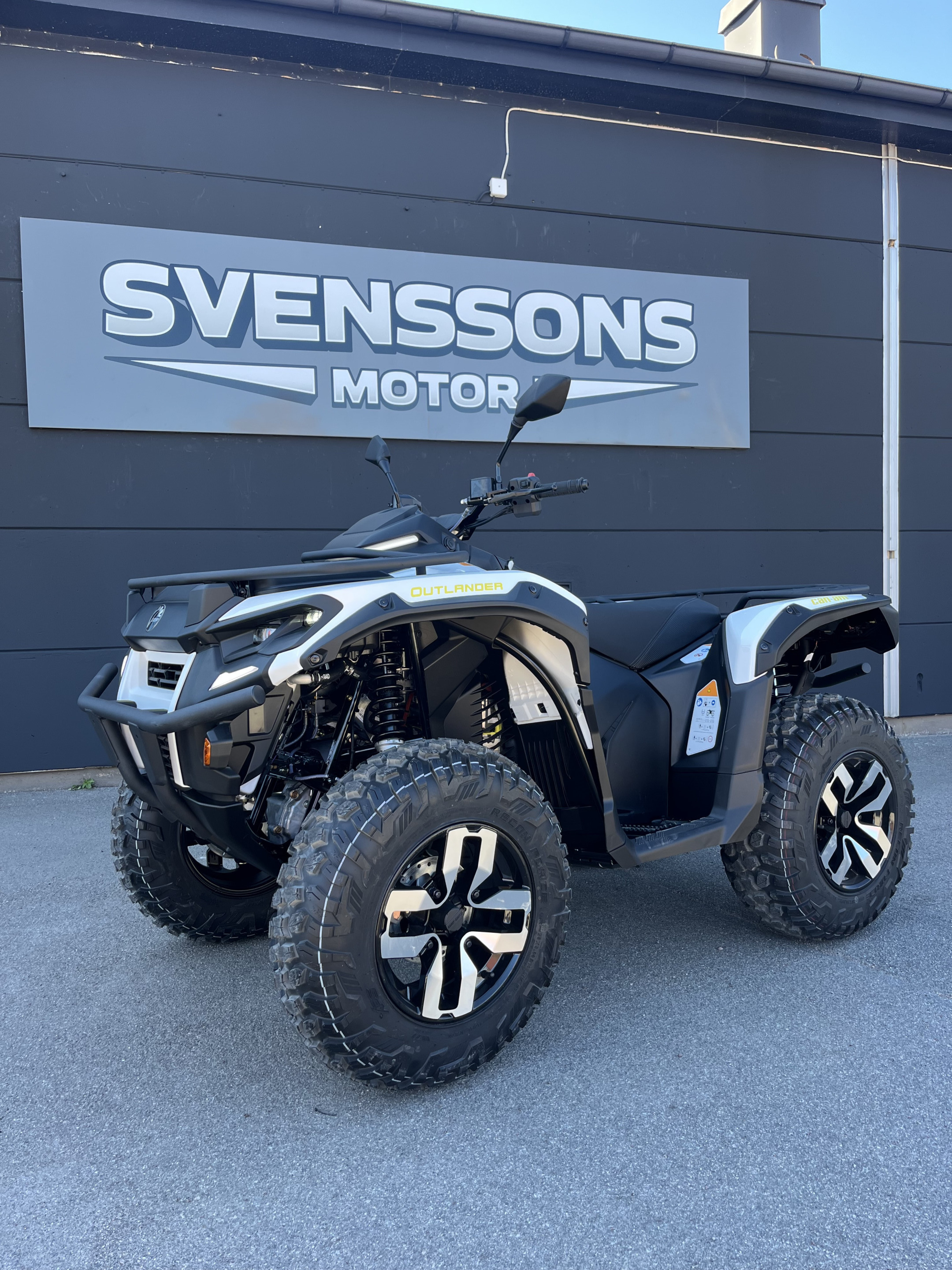 Produktbild 1 - Can-Am Outlander Electric - White TB  2026