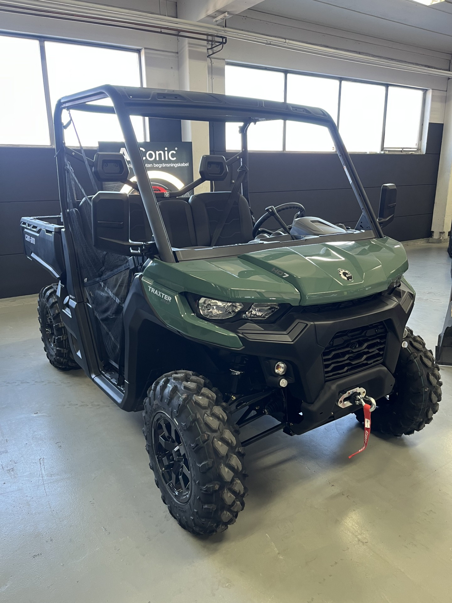 Produktbild 1 - Can-Am Traxter XU T HD7 Compass Green TB 2026