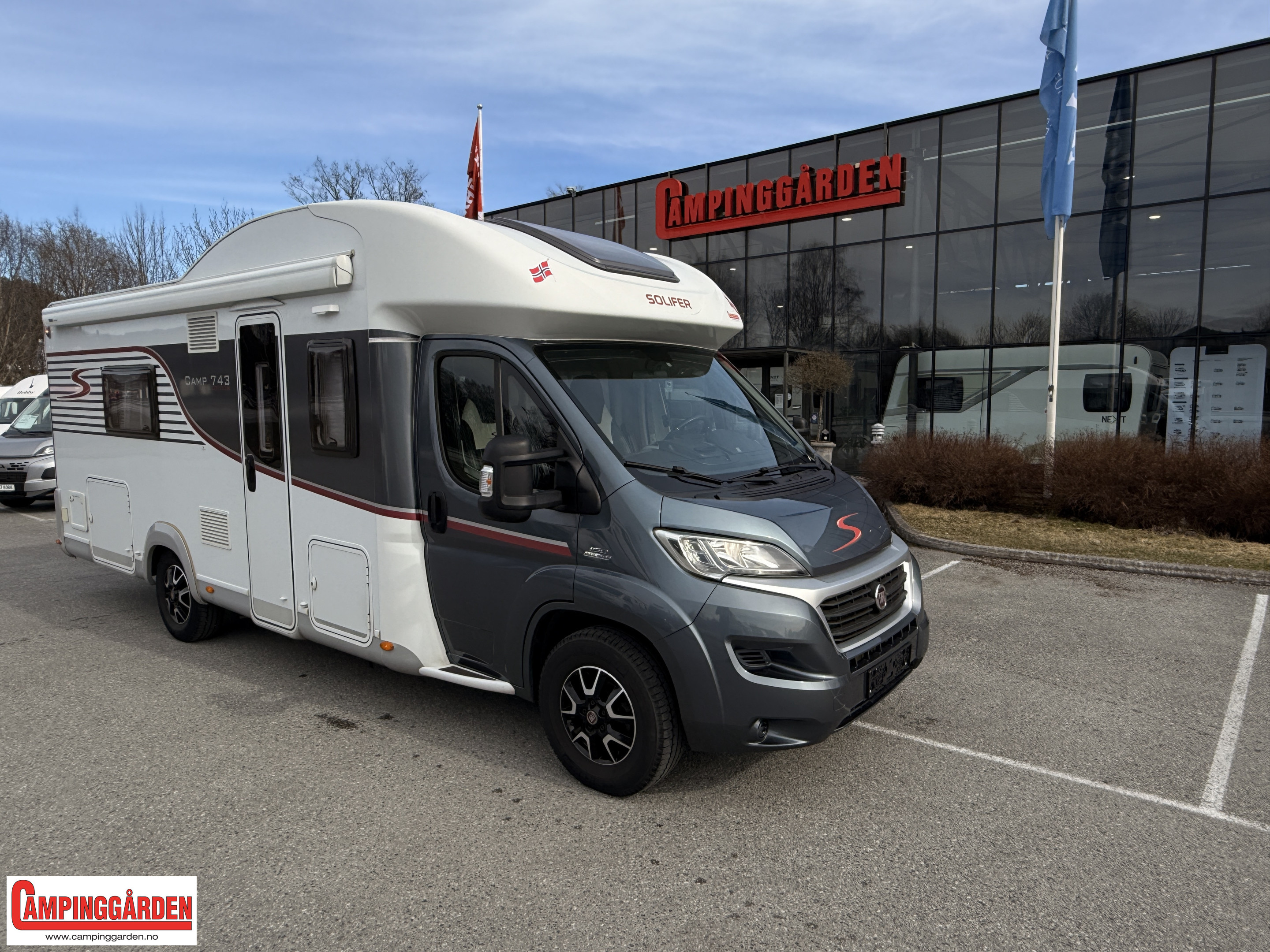 [general.product.image.short] 1 - Solifer H747 2015