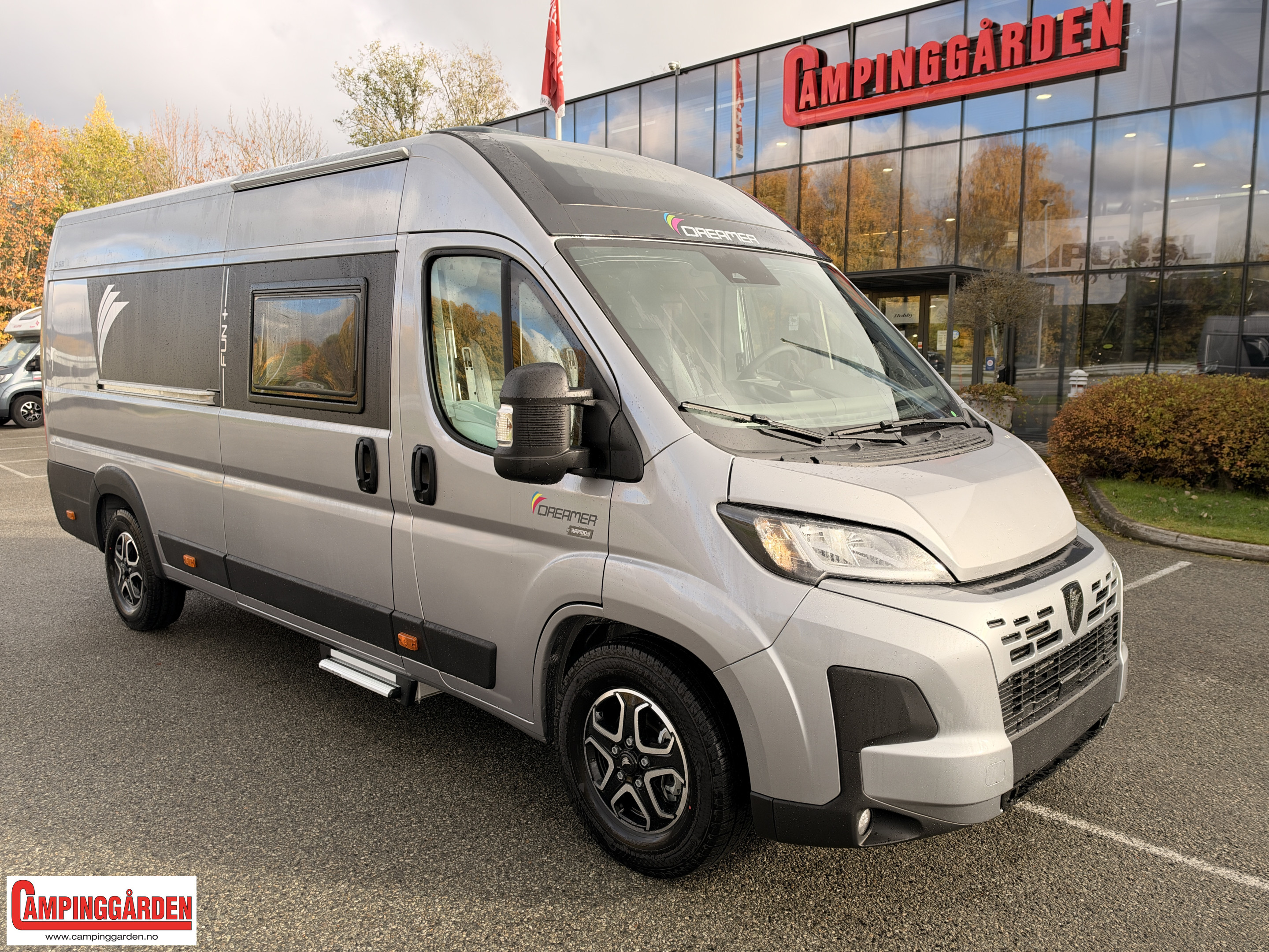 [general.product.image.short] 1 - Dreamer D68 Fun+ 2027 | 160 hk Automat | Mountain Pack | Adaptiv Cruise | Skyview | Metallic 2027