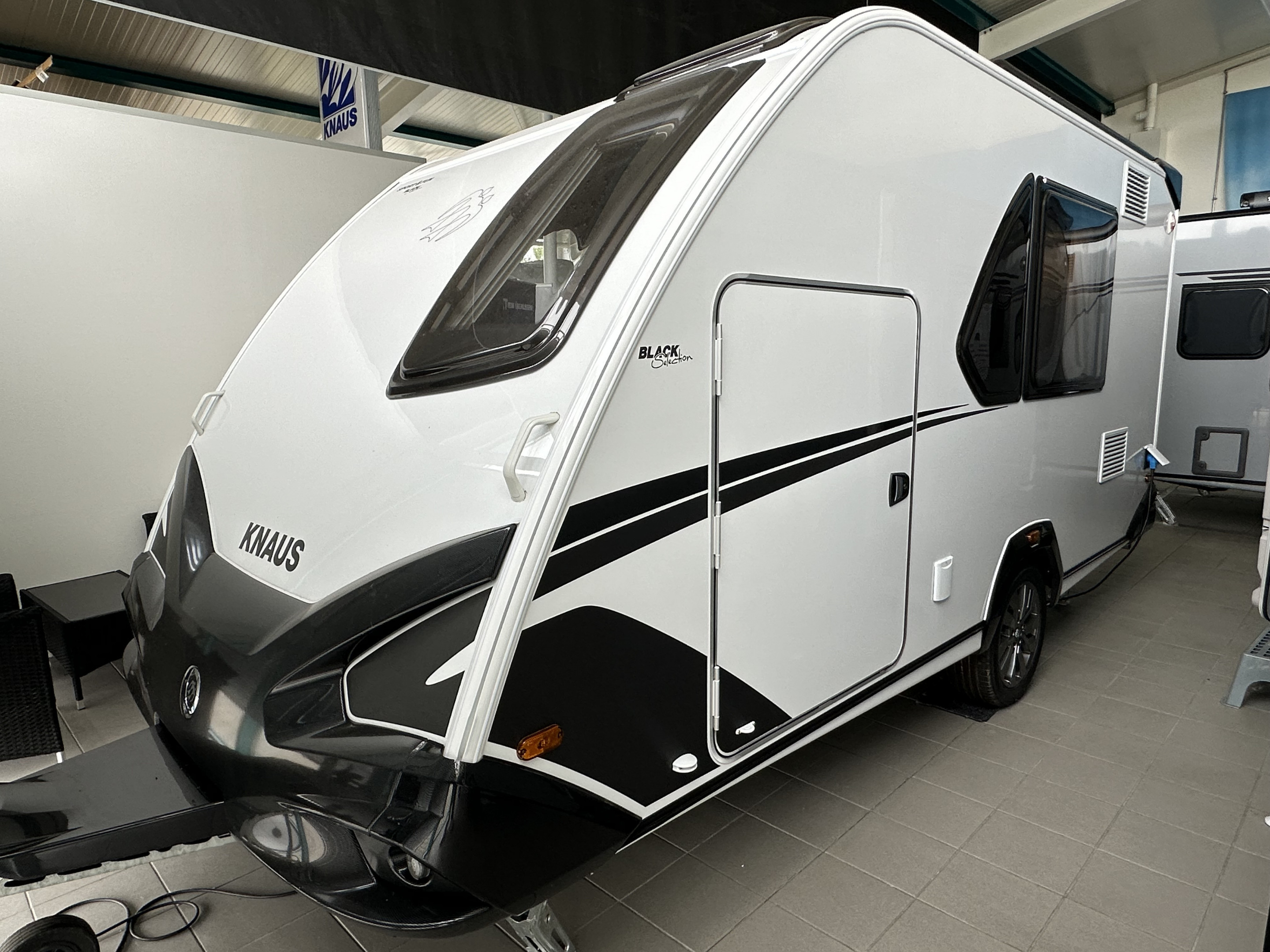 [general.product.image.short] 1 - Knaus SPORT&FUN; BLACK SELECTION-Klima 2023