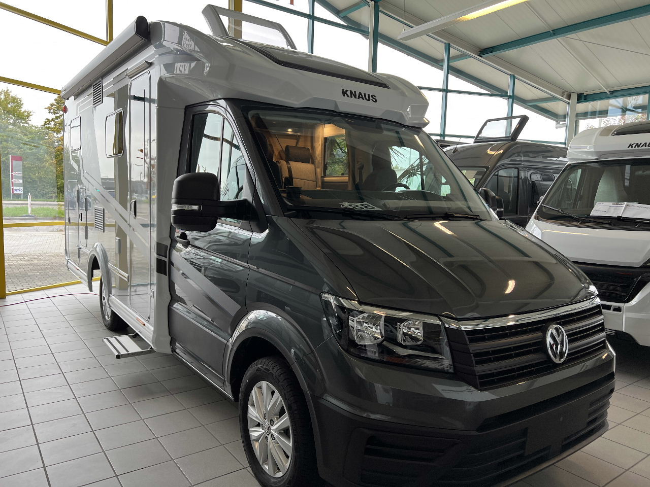 [general.product.image.short] 1 - Knaus VAN TI PLUS 650 MEG Platinum Sel., LP 94.503