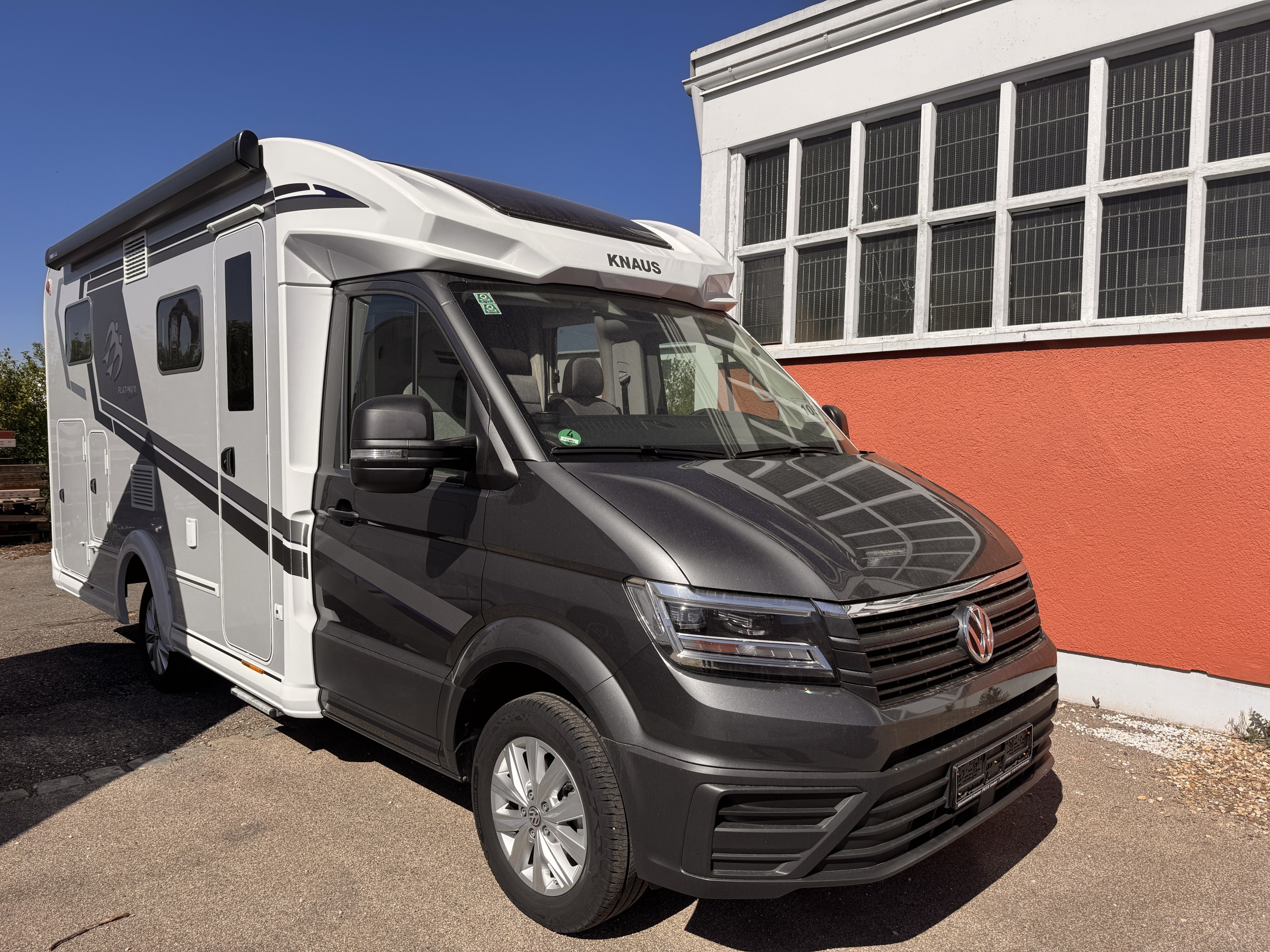 [general.product.image.short] 1 - Knaus VAN TI PLUS 650 MEG PLATINUM SEL. LP 97.675 