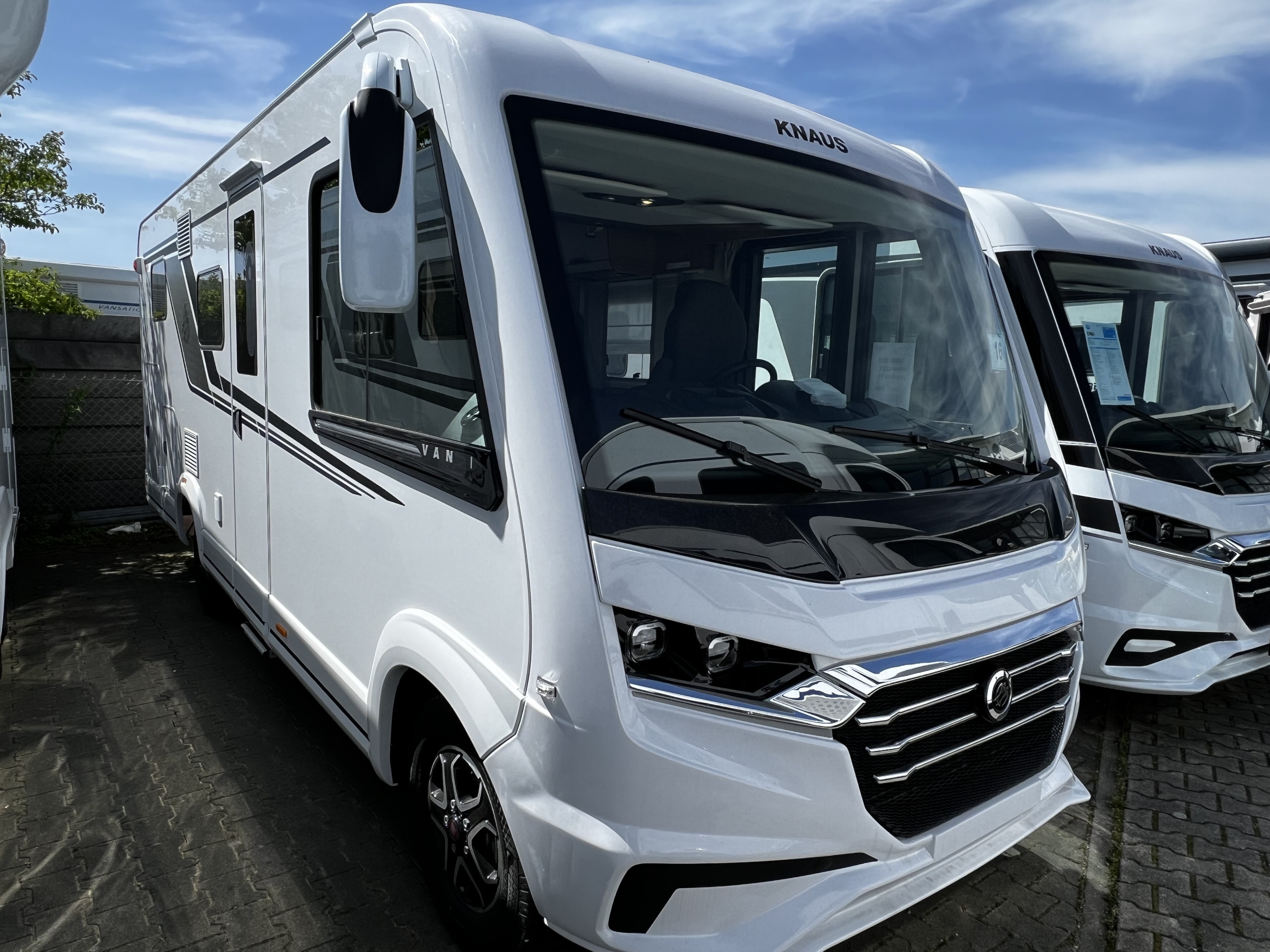 [general.product.image.short] 1 - Knaus VAN I 650 MEG - LP 112.347 € Abverkaufspreis