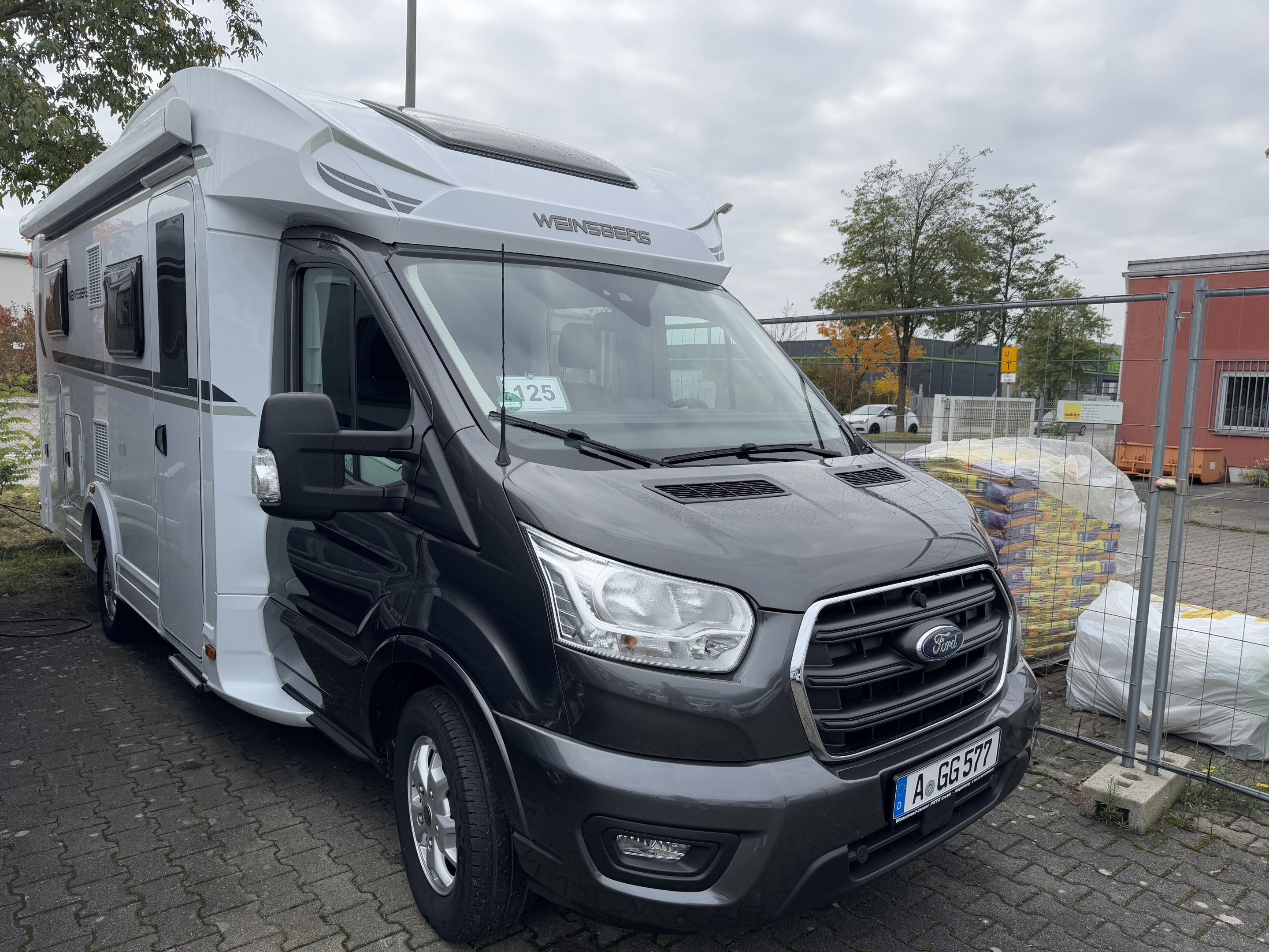 [general.product.image.short] 1 - Weinsberg CaraSuite 650 MEG (Ford) Hubbett LP 85.9