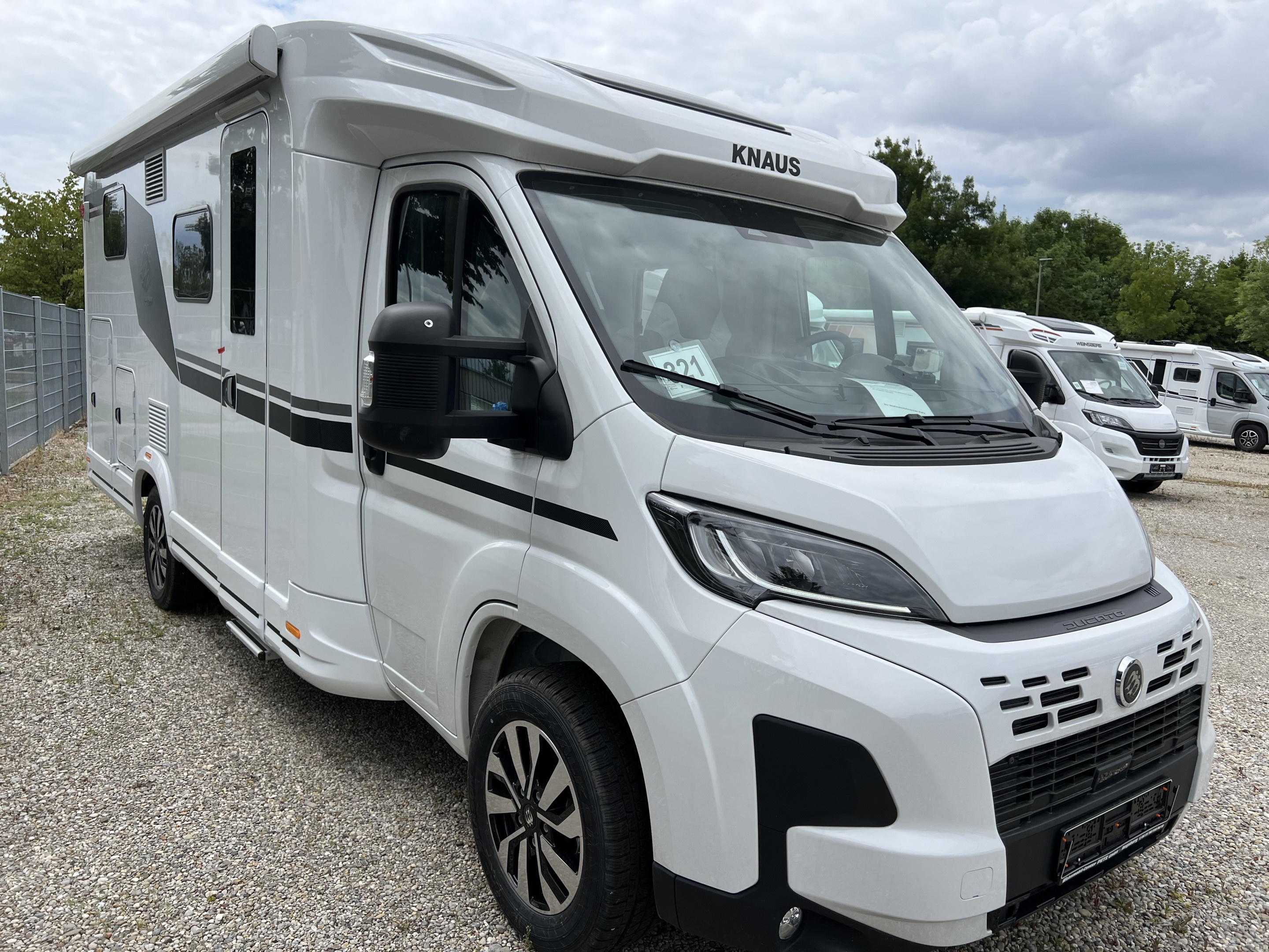 [general.product.image.short] 1 - Knaus L!VE TI 650 MEG PLATINUM MJ25 LP 97.013 €! 2