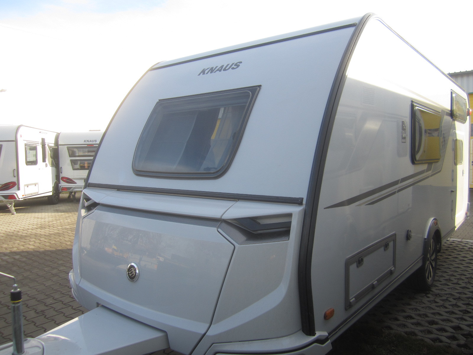 [general.product.image.short] 1 - Knaus SÜDWIND 500 QDK BLACK SELECT MJ26 LP 41.134 