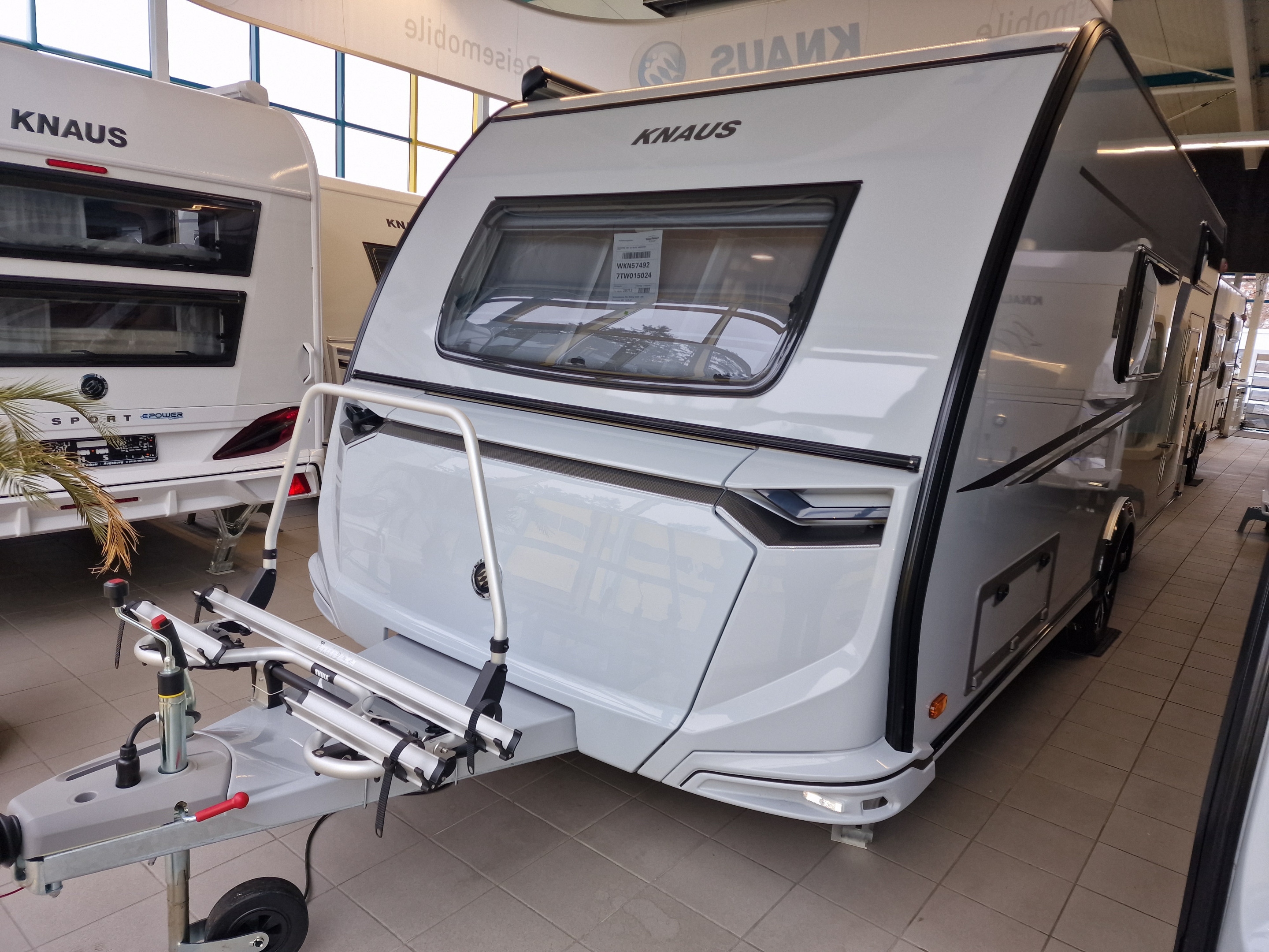 [general.product.image.short] 1 - Knaus SÜDWIND 580 QS BLACK SELECTION MJ26 LP 48.06