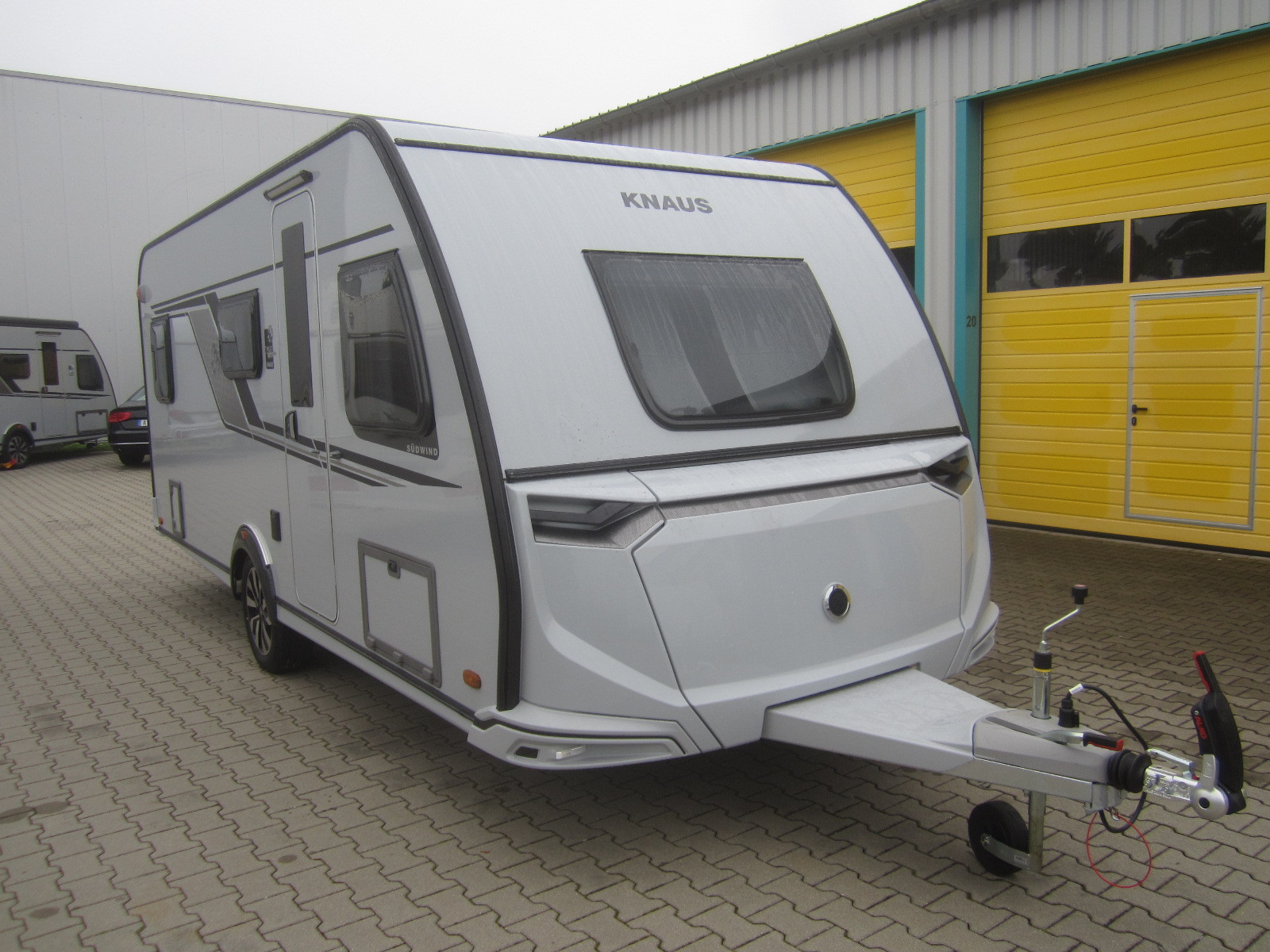 [general.product.image.short] 1 - Knaus SÜDWIND 500 QDK EPower BLACKSEL MJ26 LP40.04