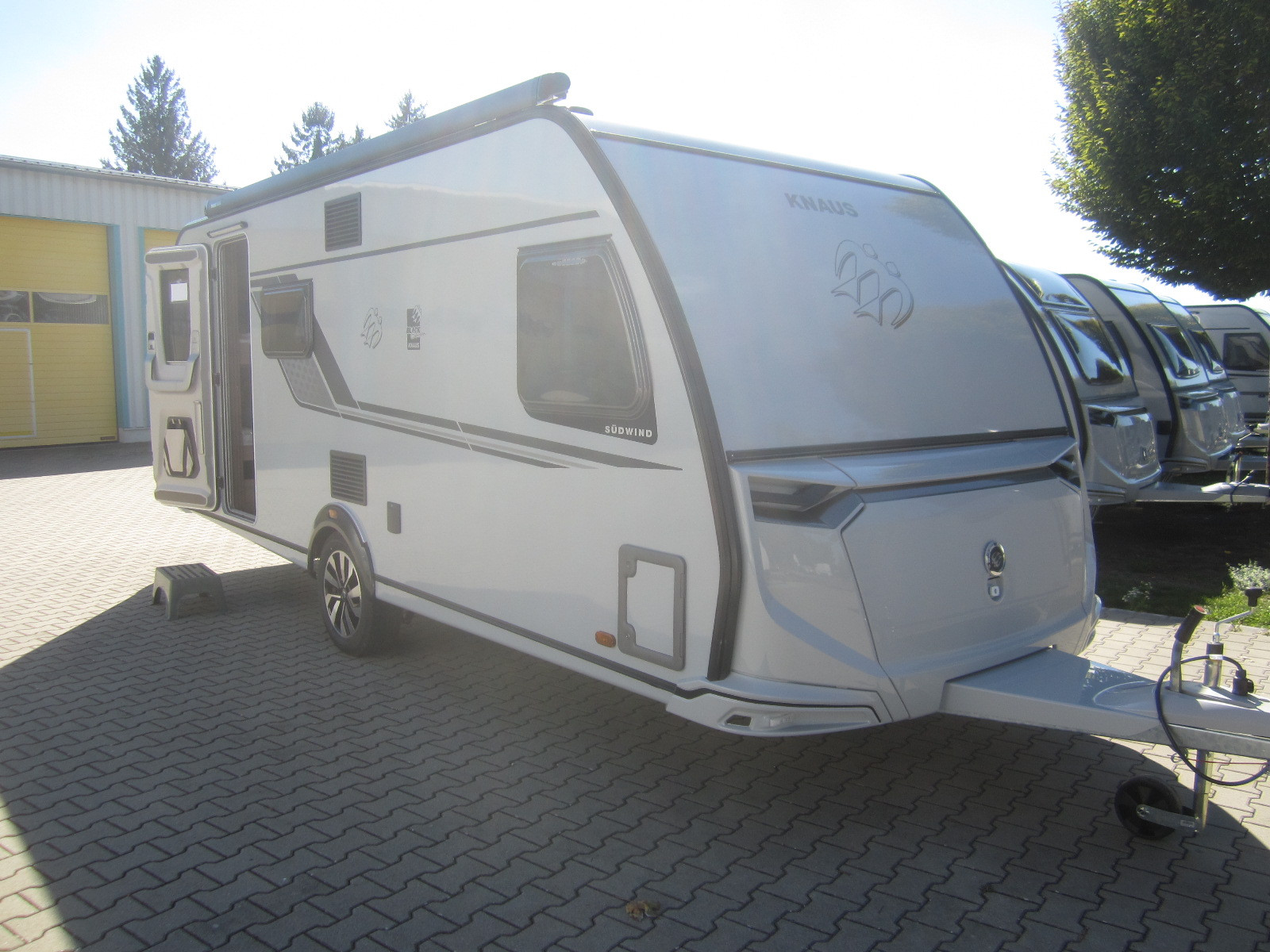 [general.product.image.short] 1 - Knaus SÜDWIND 540 FDK Black Sel MJ2027 LP 43.470 €