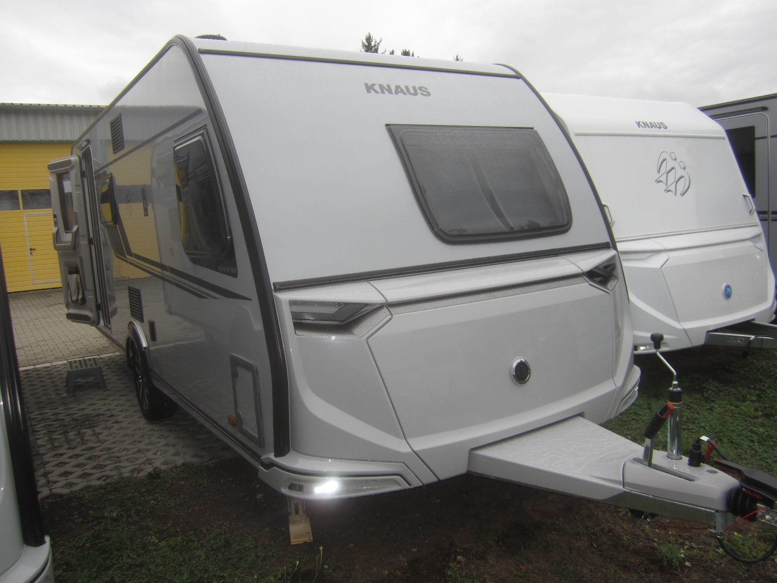 [general.product.image.short] 1 - Knaus SÜDWIND 540 FDK Black Select MJ 2027 LP 40.5