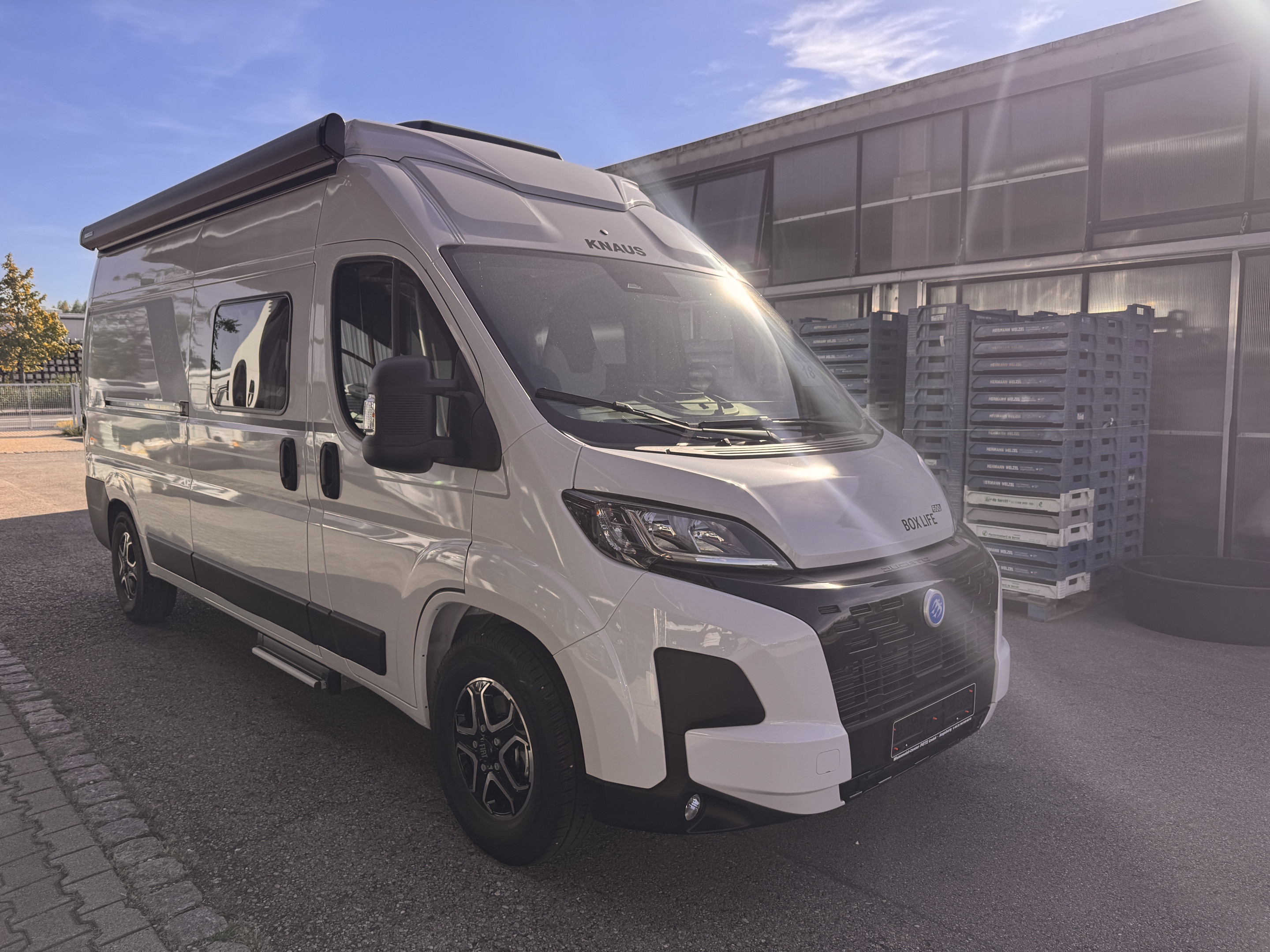[general.product.image.short] 1 - Knaus Van BOXLIFE 600 MQ PLATINUM SELECTION LP 83.