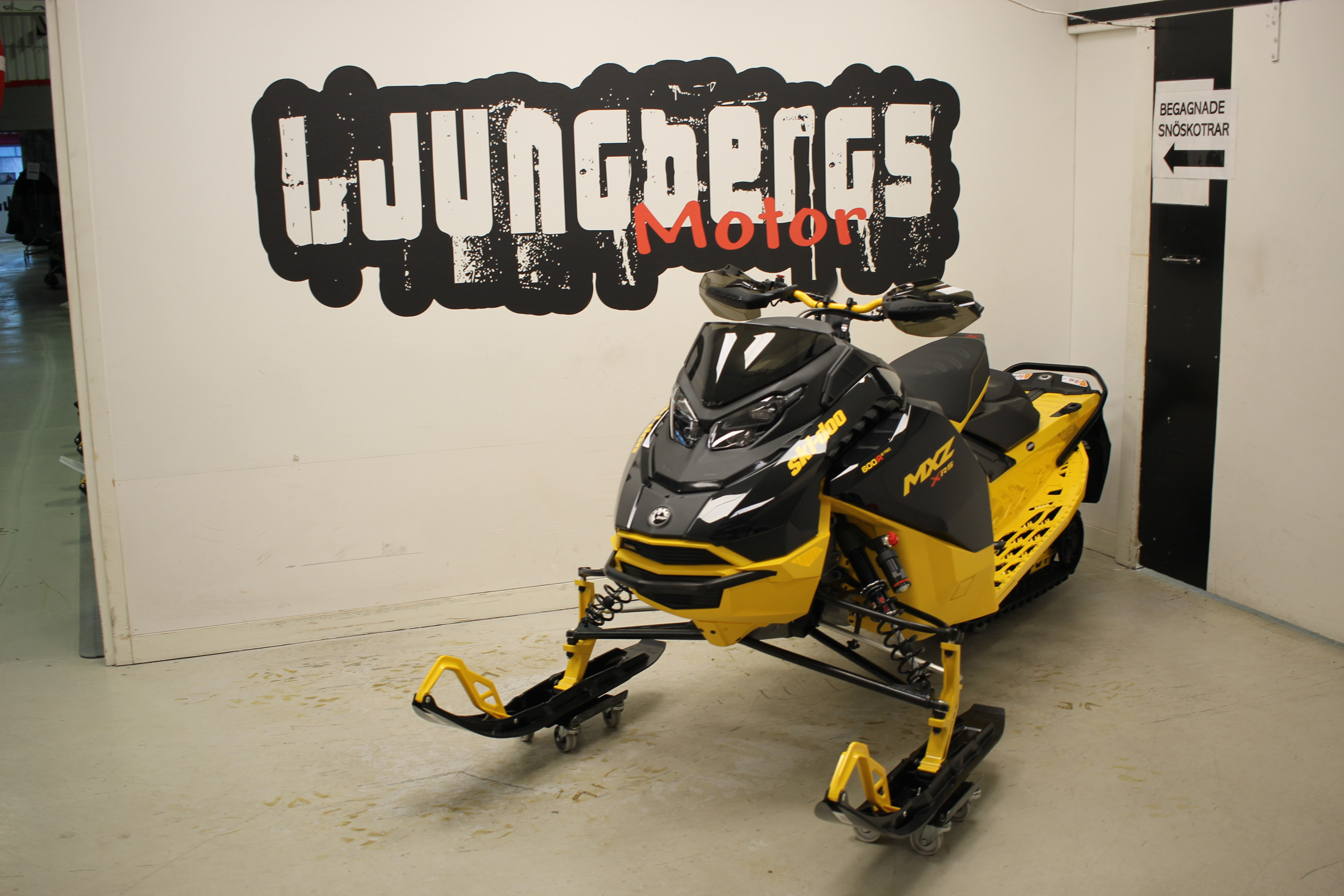 Produktbild 1 - Ski-doo MXZ X-RS 600R E-tec 129" 2025 *KAMPANJ 202