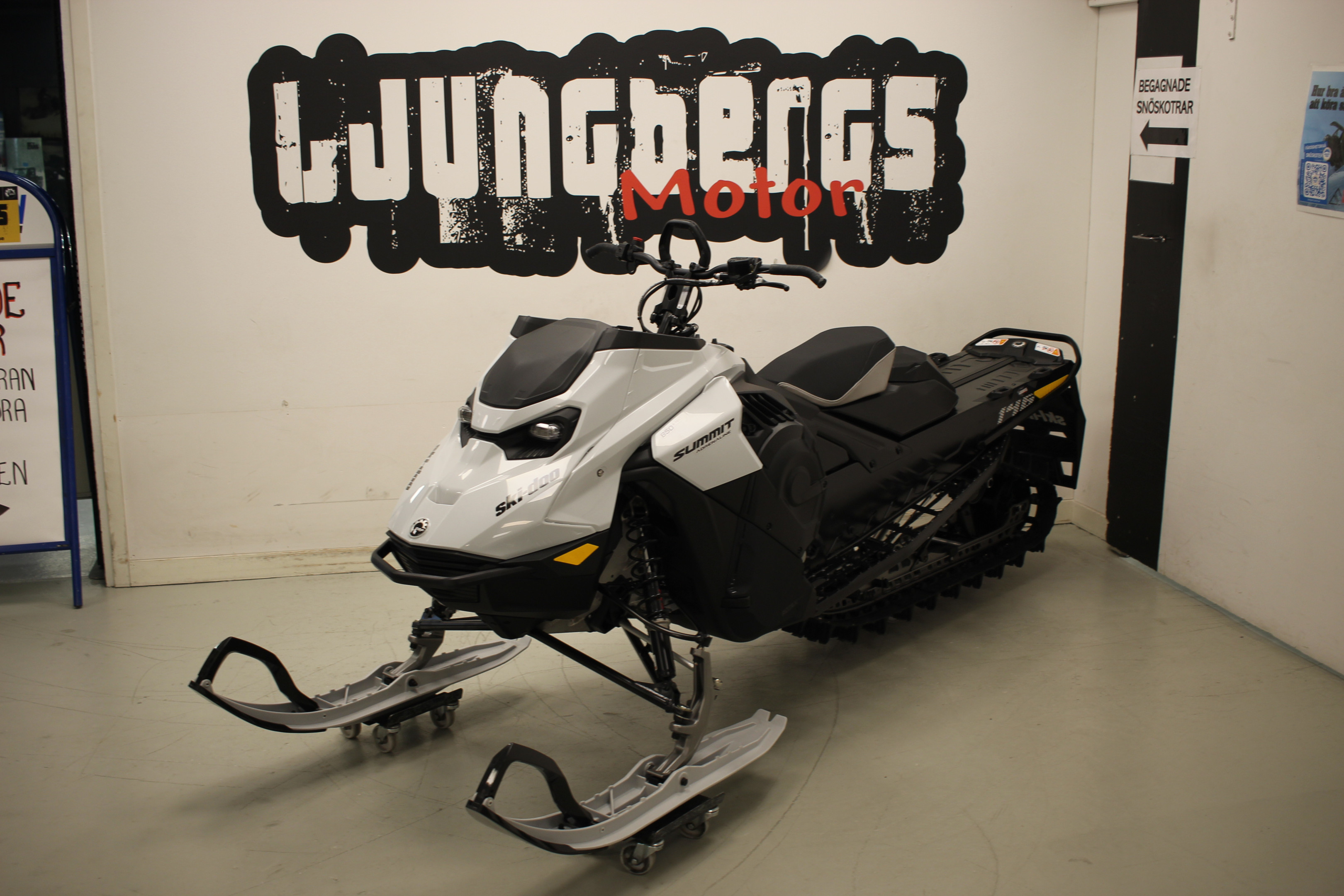 Produktbild 1 - Ski-doo Summit Adrenaline 850 E-tec 146" 2026 2026