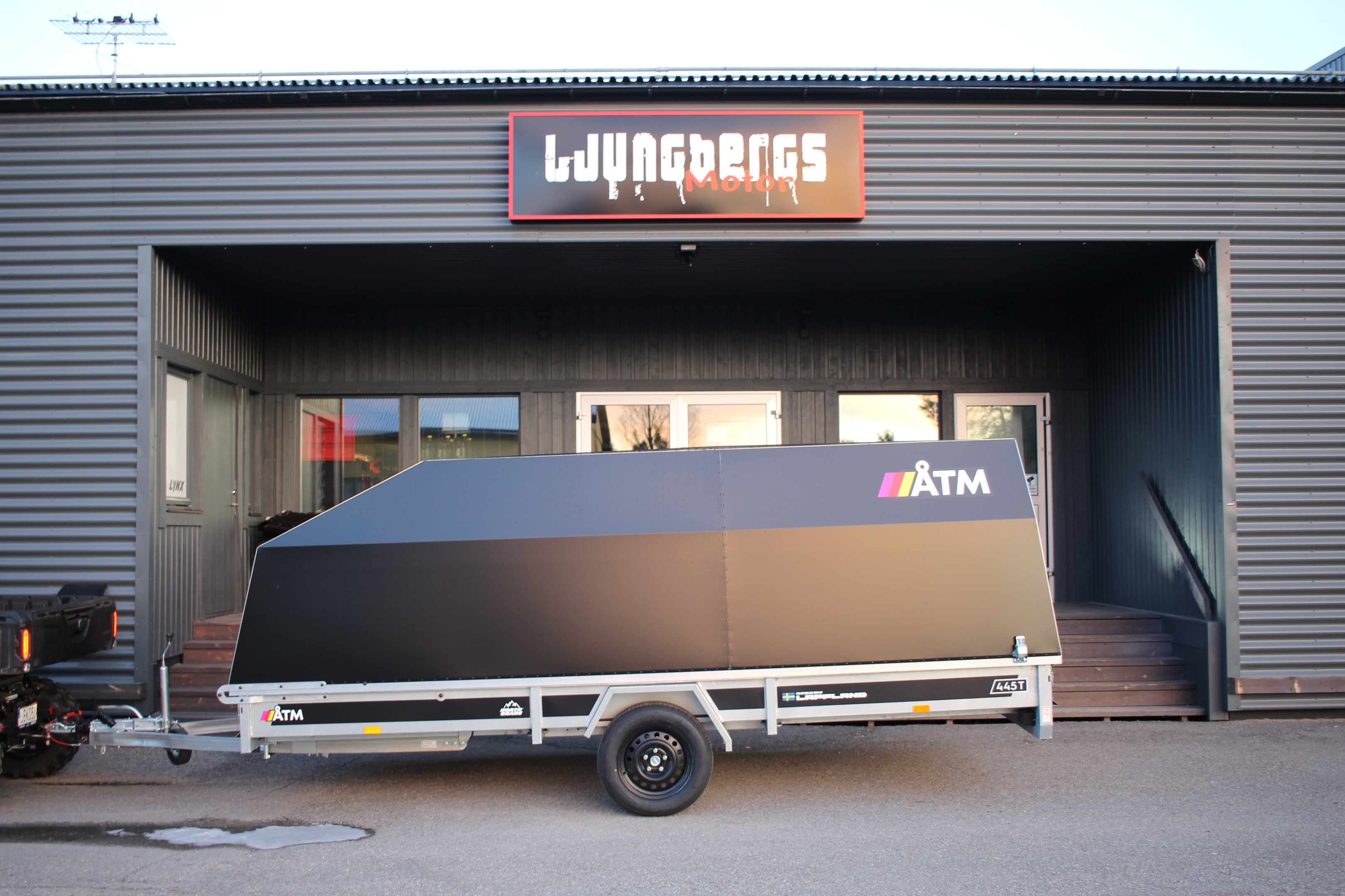 Produktbild 1 - ÅTM 445 med kåpa 1160KG 2026