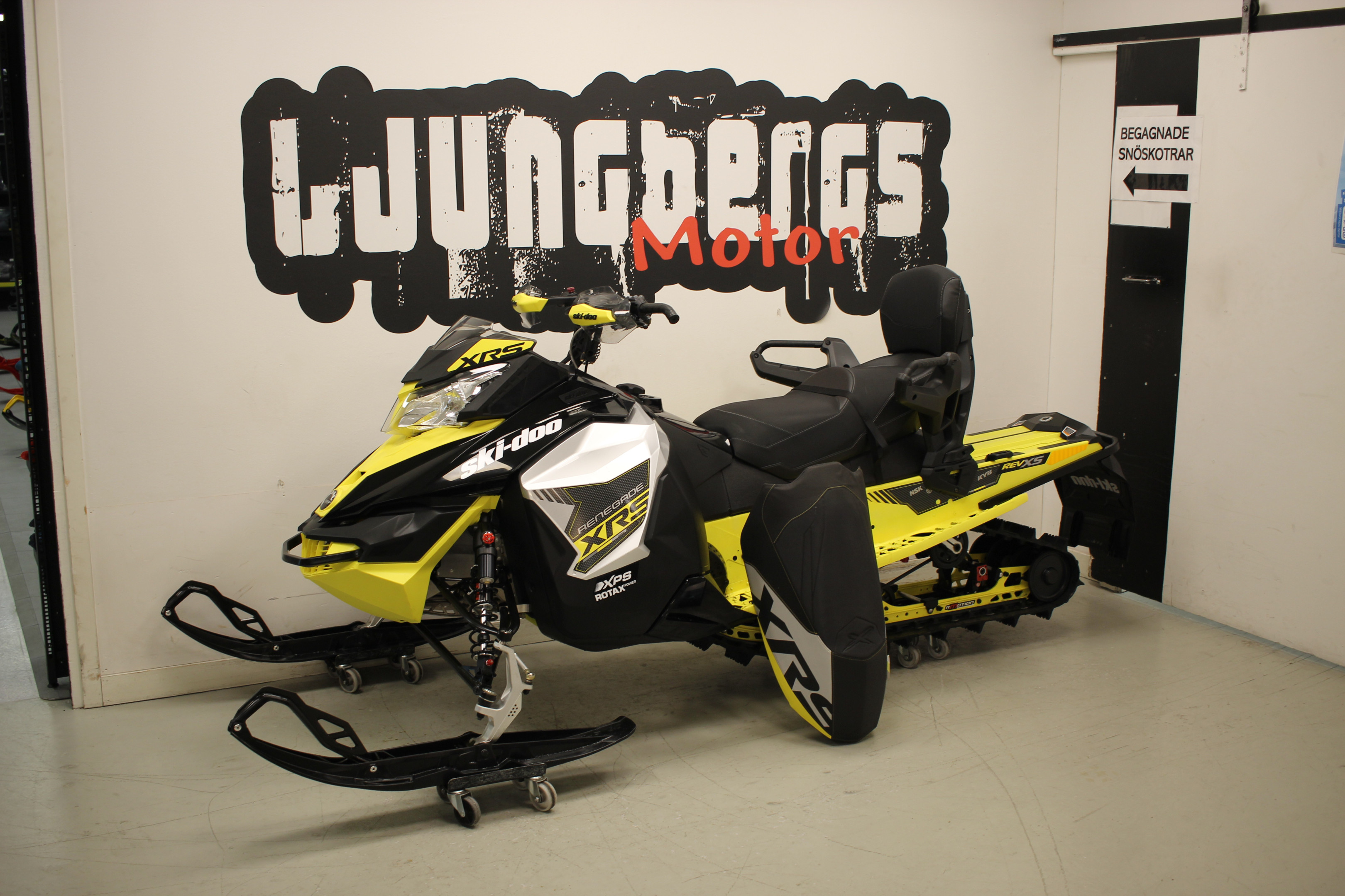 Produktbild 1 - Ski-doo Renegade X-RS 600 E-tec 137" 2016 2016
