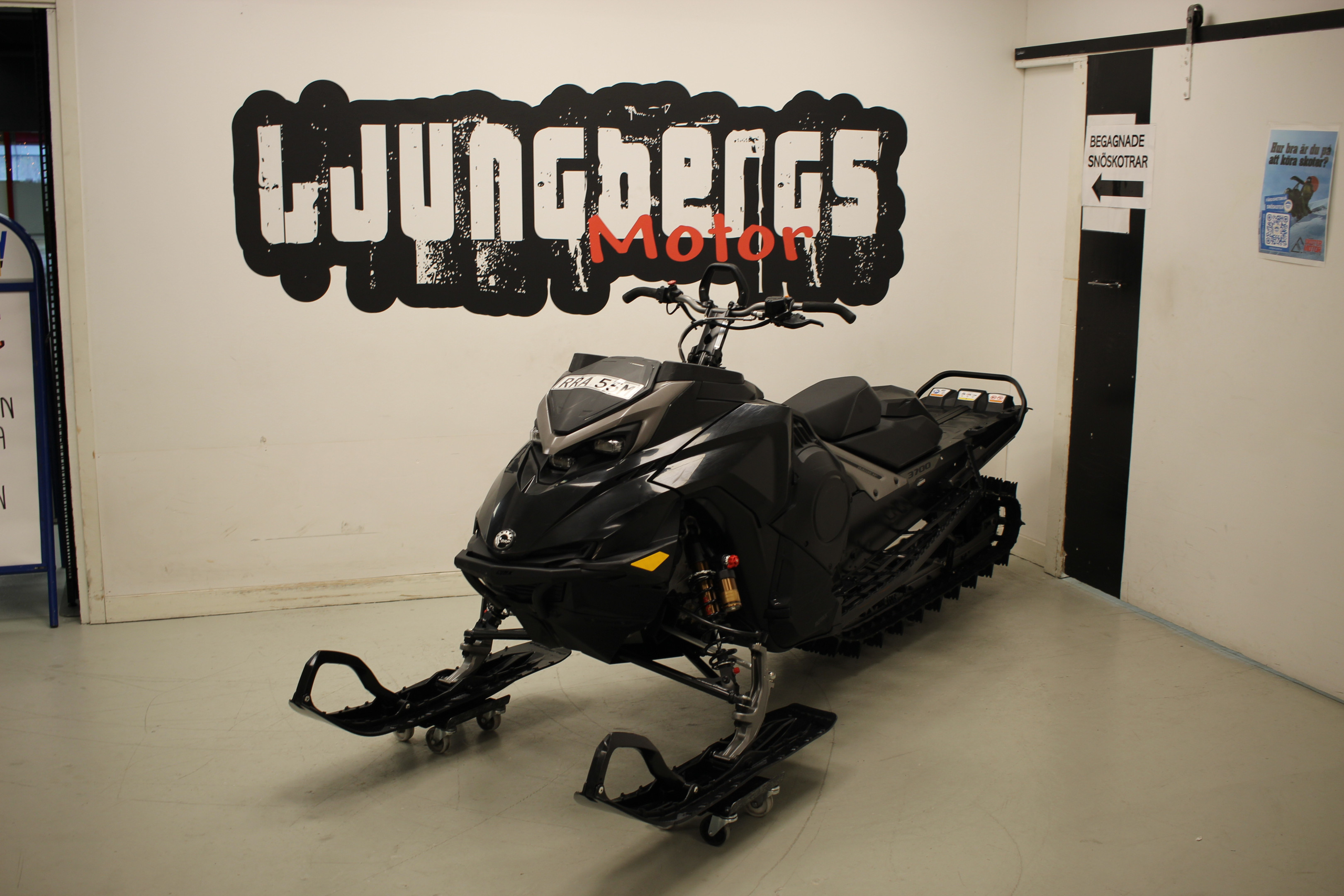 Produktbild 1 - Lynx Shredder RE 850 Turbo R 3700 10.25" 2024 *MOM