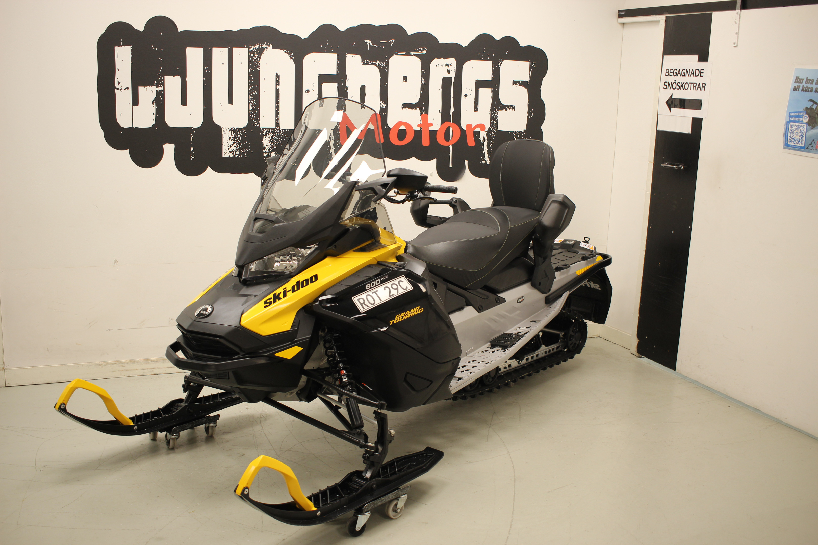 Produktbild 1 - Ski-doo GT Sport 600 ACE 137" 2023 *MOMSAD 2023
