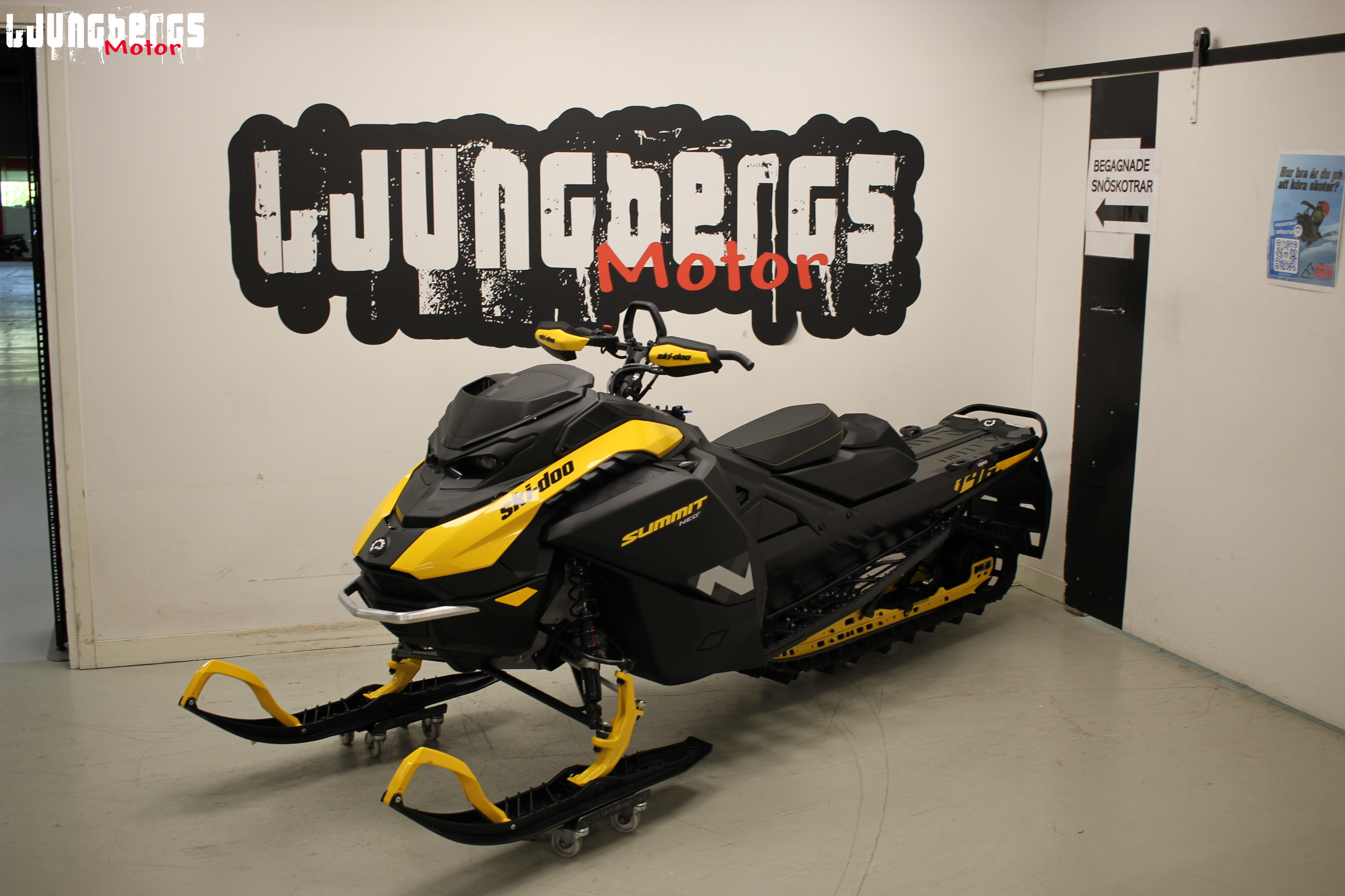 Produktbild 1 - Ski-doo Summit Neo+ 600 EFI 146" 2027 2027