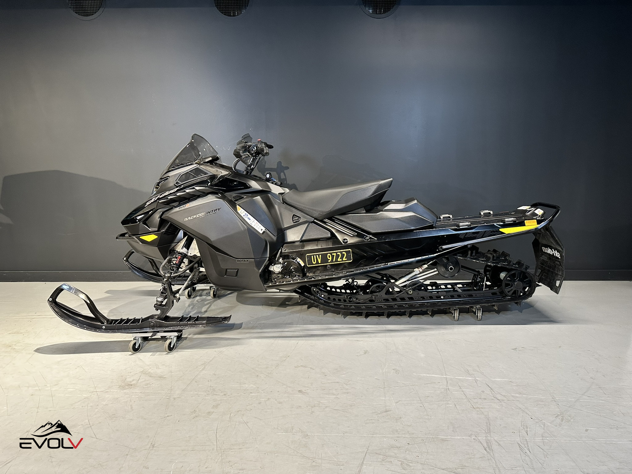 [general.product.image.short] 1 - Ski-doo Backcountry Adrenaline 146" 600R E-TEC Dem