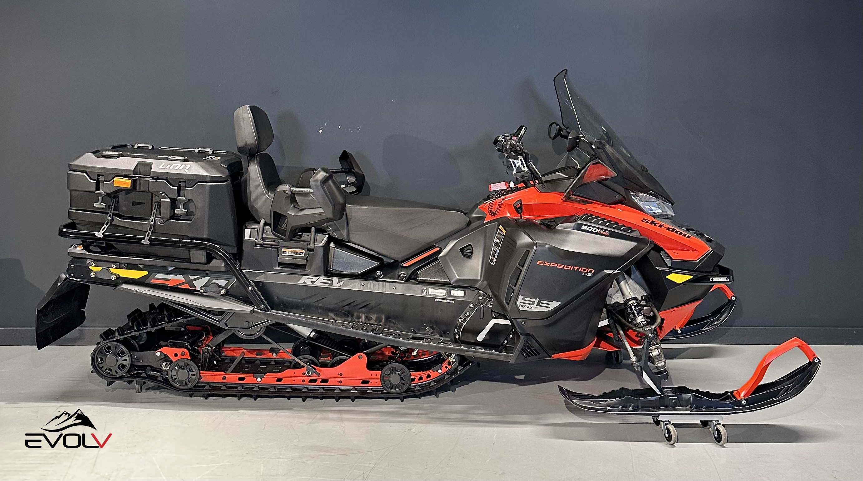 [general.product.image.short] 1 - Ski-doo Expedition SE 900 ACE Turbo  2020
