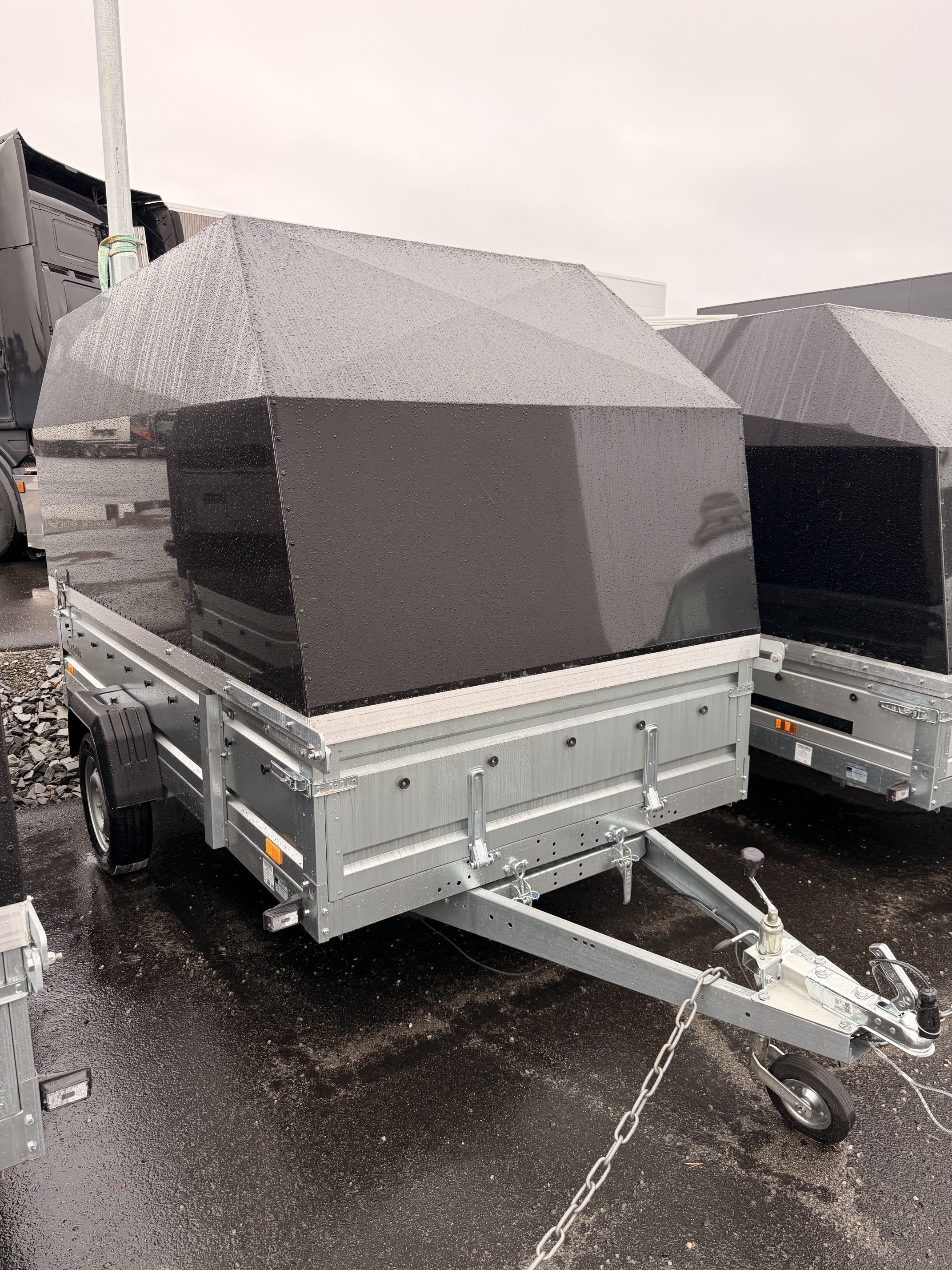 [general.product.image.short] 1 - Lorries Martz Nordsläp Premium 300 kapell 2026