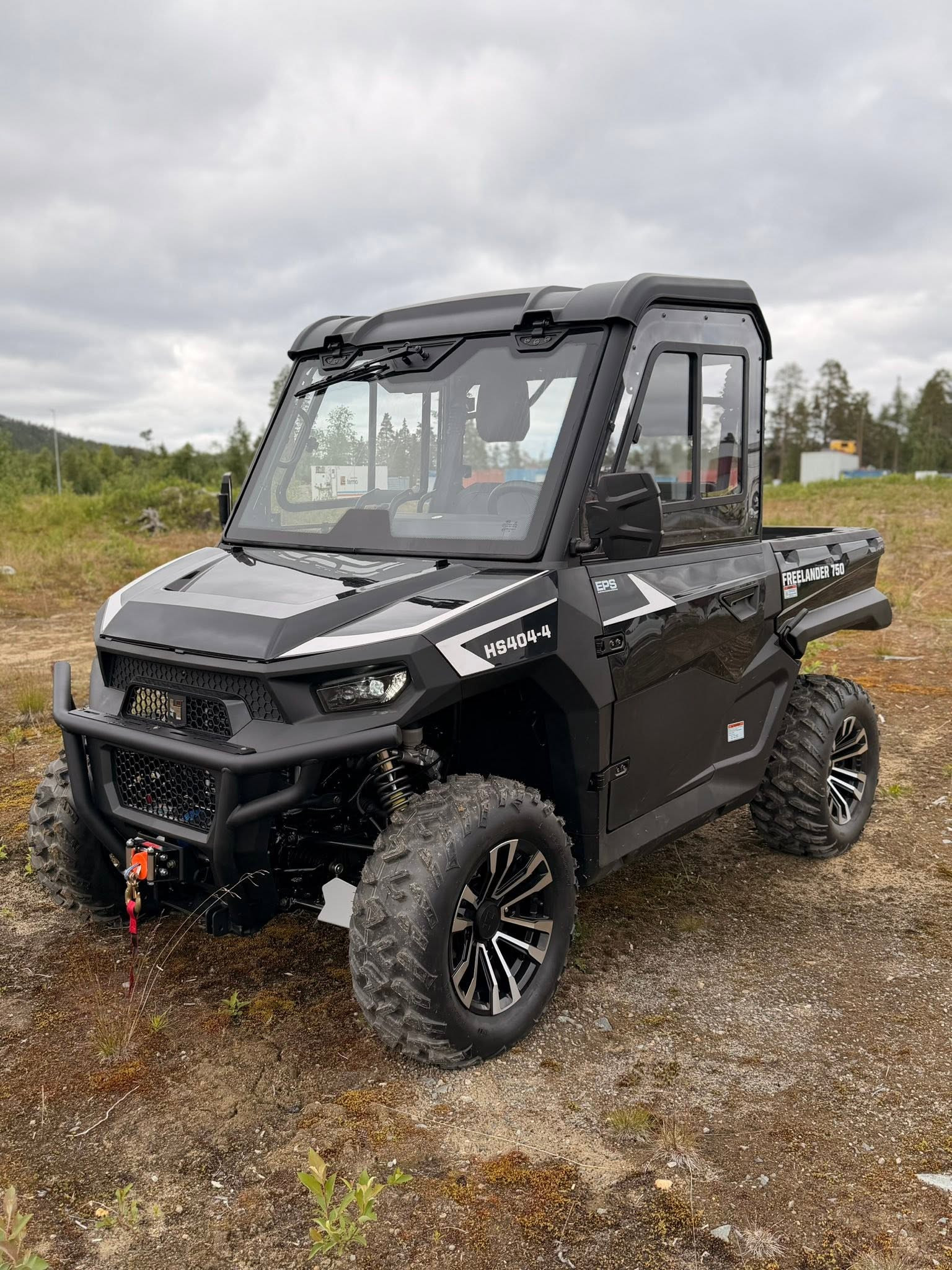 [general.product.image.short] 1 - Hisun Freelander 750 / Tett cabin, varme, Stereo +