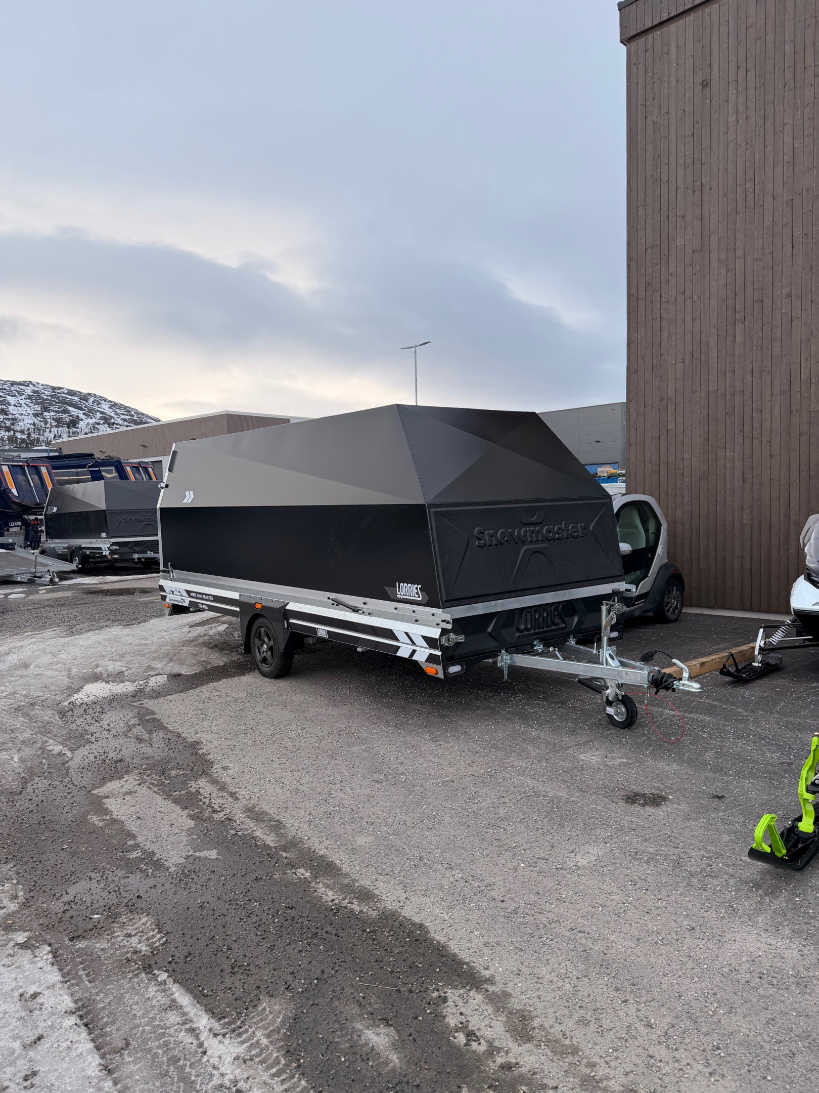 [general.product.image.short] 1 - Lorries Snowmaster TTXi 495x190 Forhøyet kapell ++