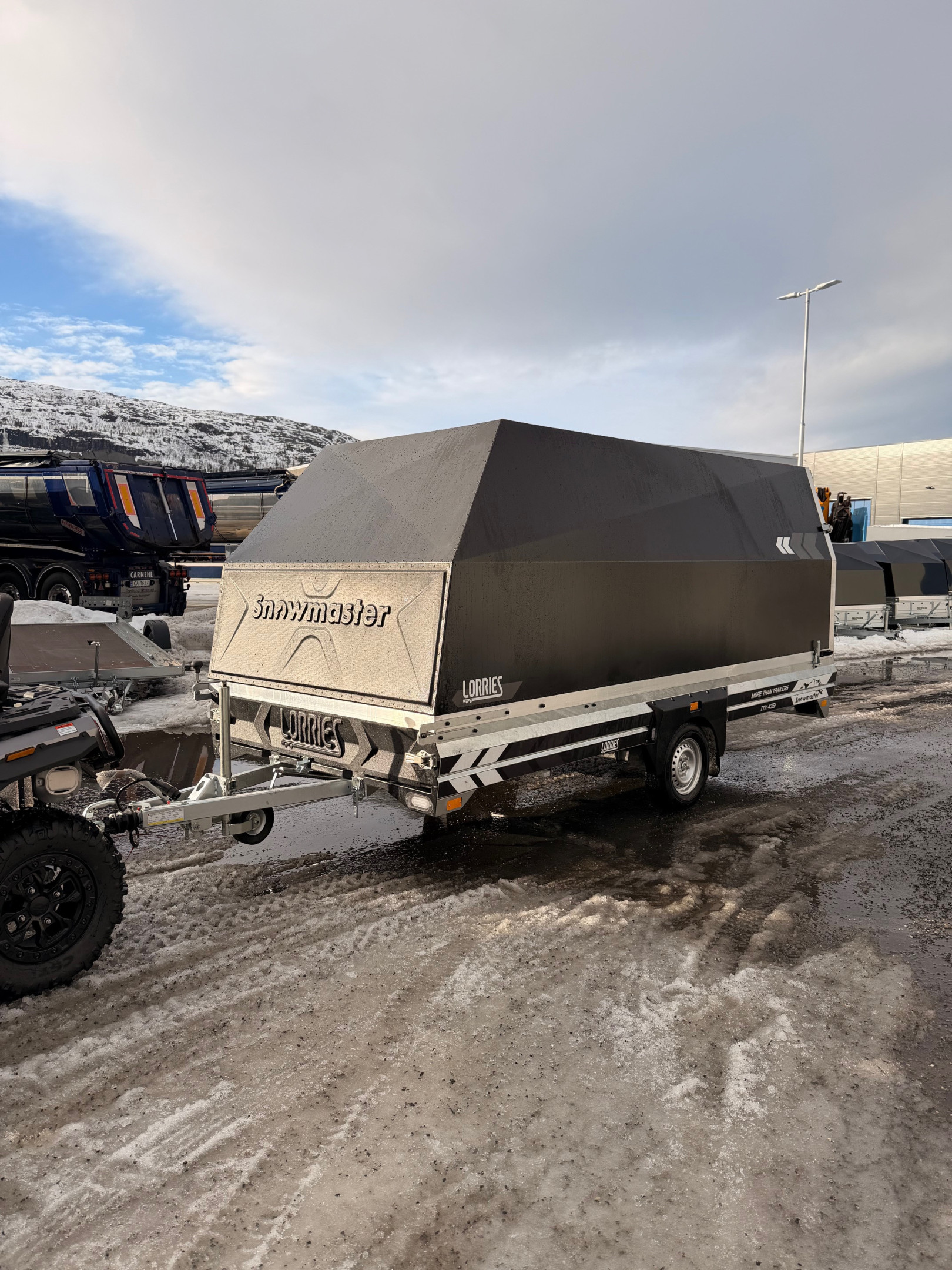 [general.product.image.short] 1 - Lorries Snowmaster TTXi 435x190 Forhøyet kapell ++