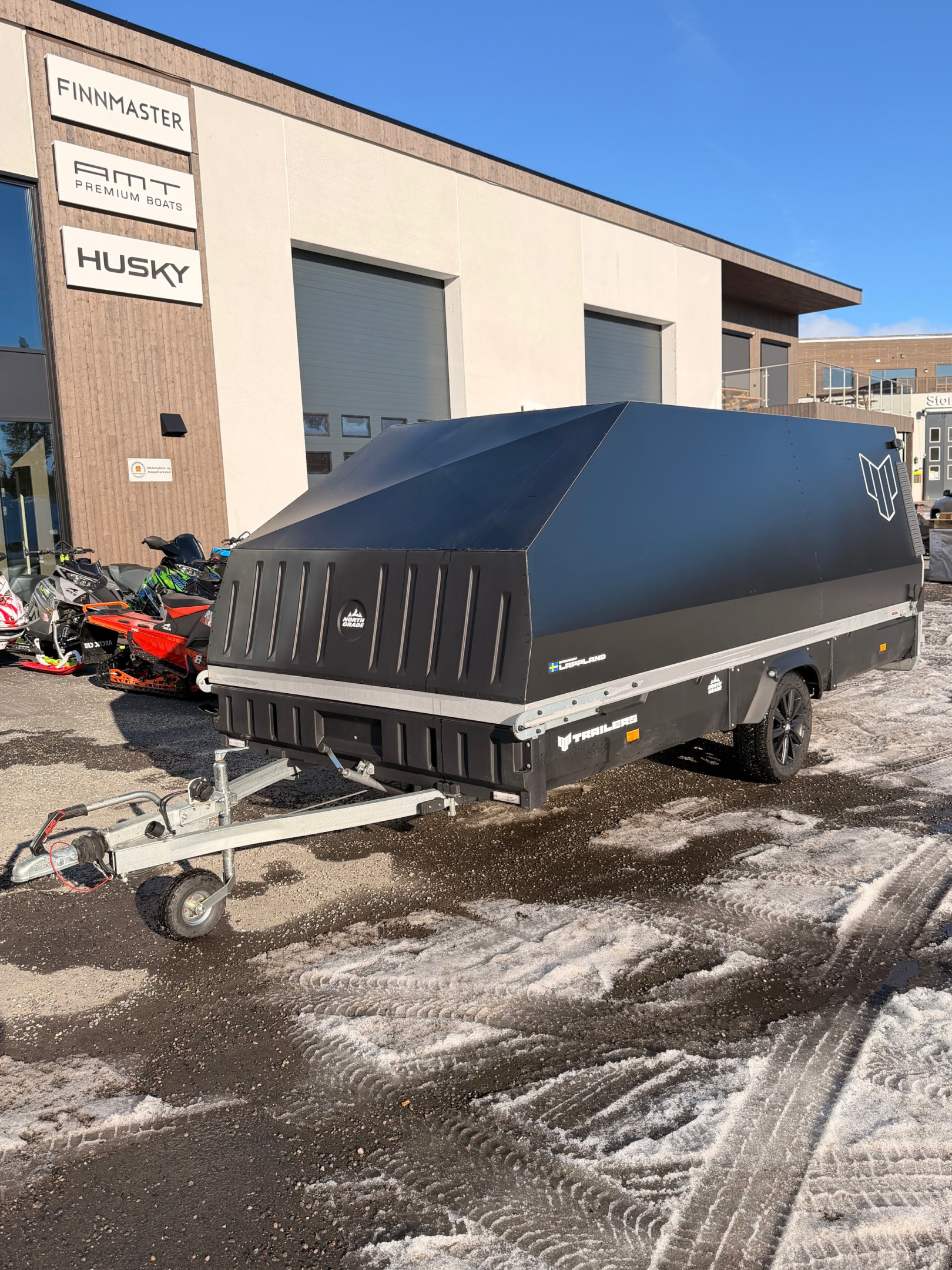 [general.product.image.short] 1 - 4P NORTH GRADE TOURING 445 TXi Black Edition (2025