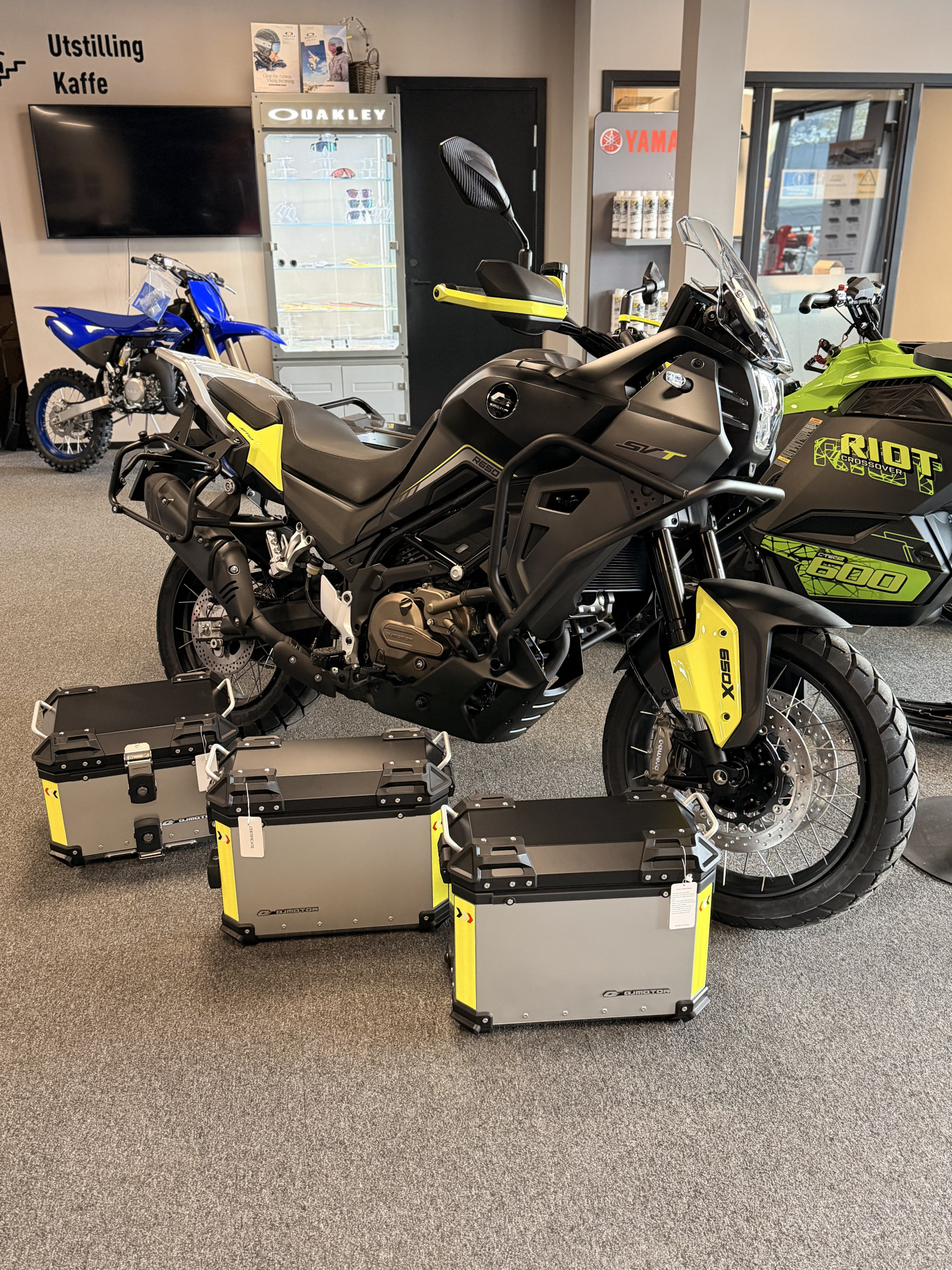 [general.product.image.short] 1 - QJ Motor SVT 650X Alu. koff/Varme/V-twin/Dekktrykk