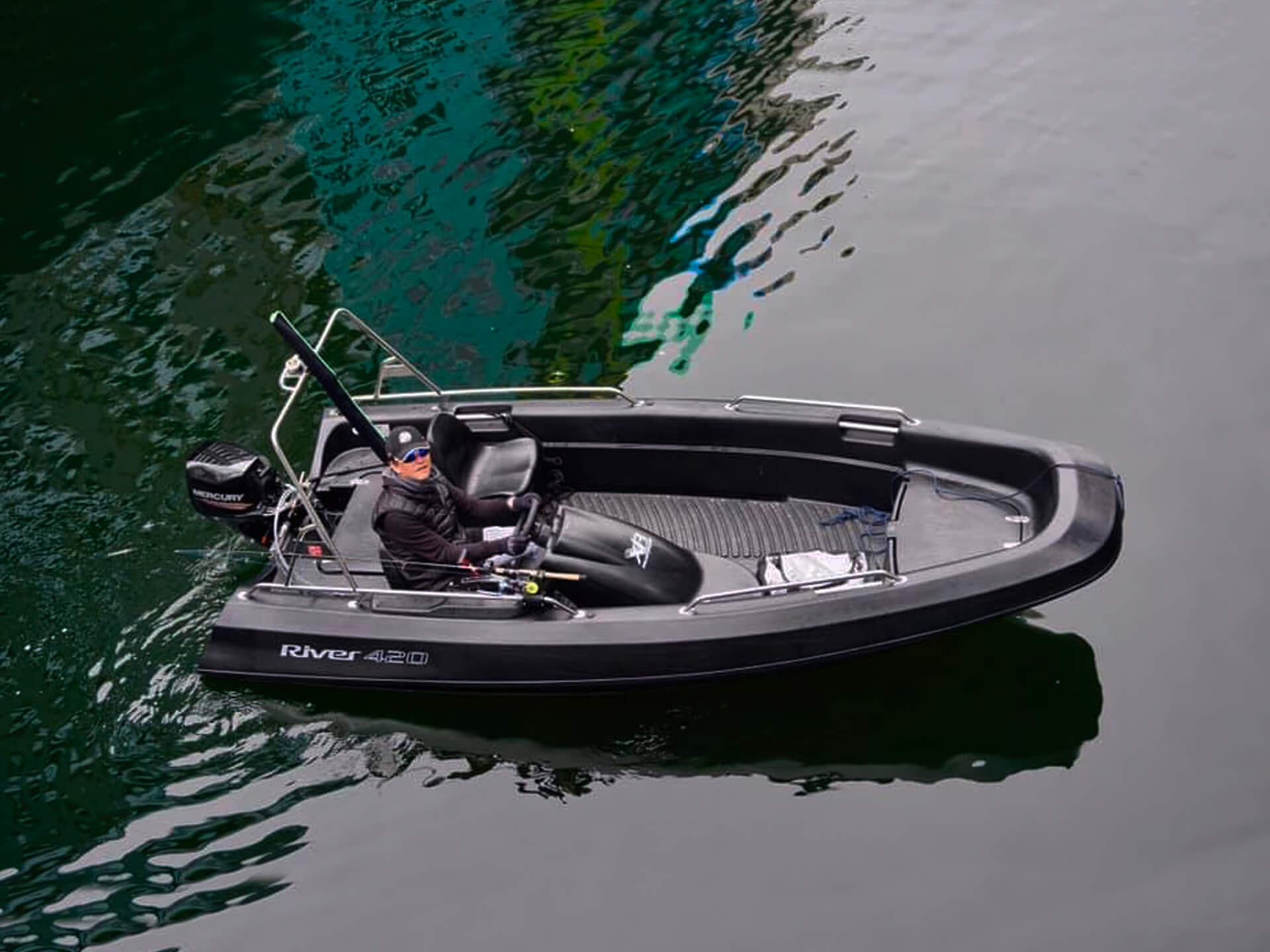 [general.product.image.short] 1 - River 420 XR Black 2026