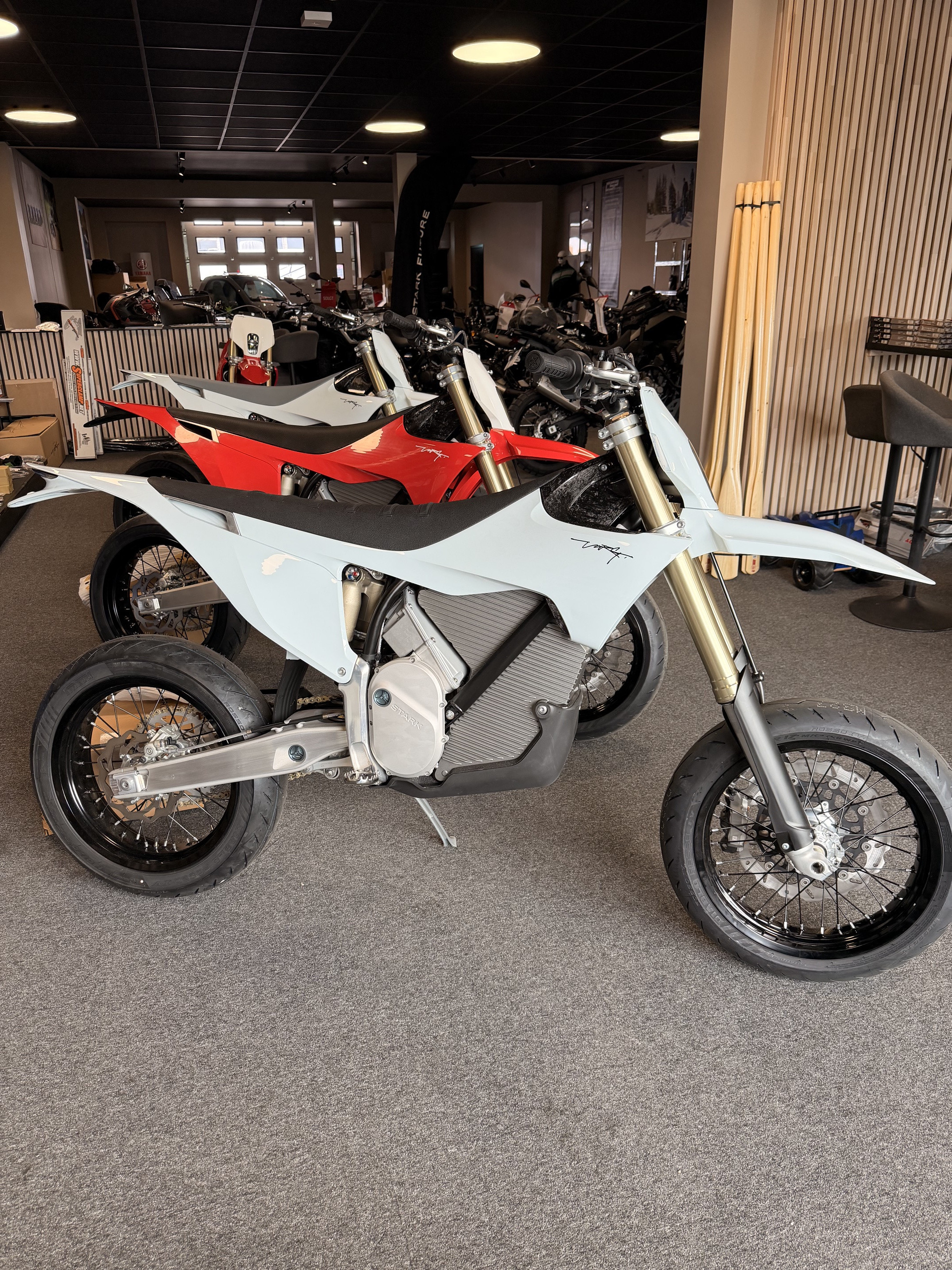 [general.product.image.short] 1 - Stark Future SM ALFA White 2026
