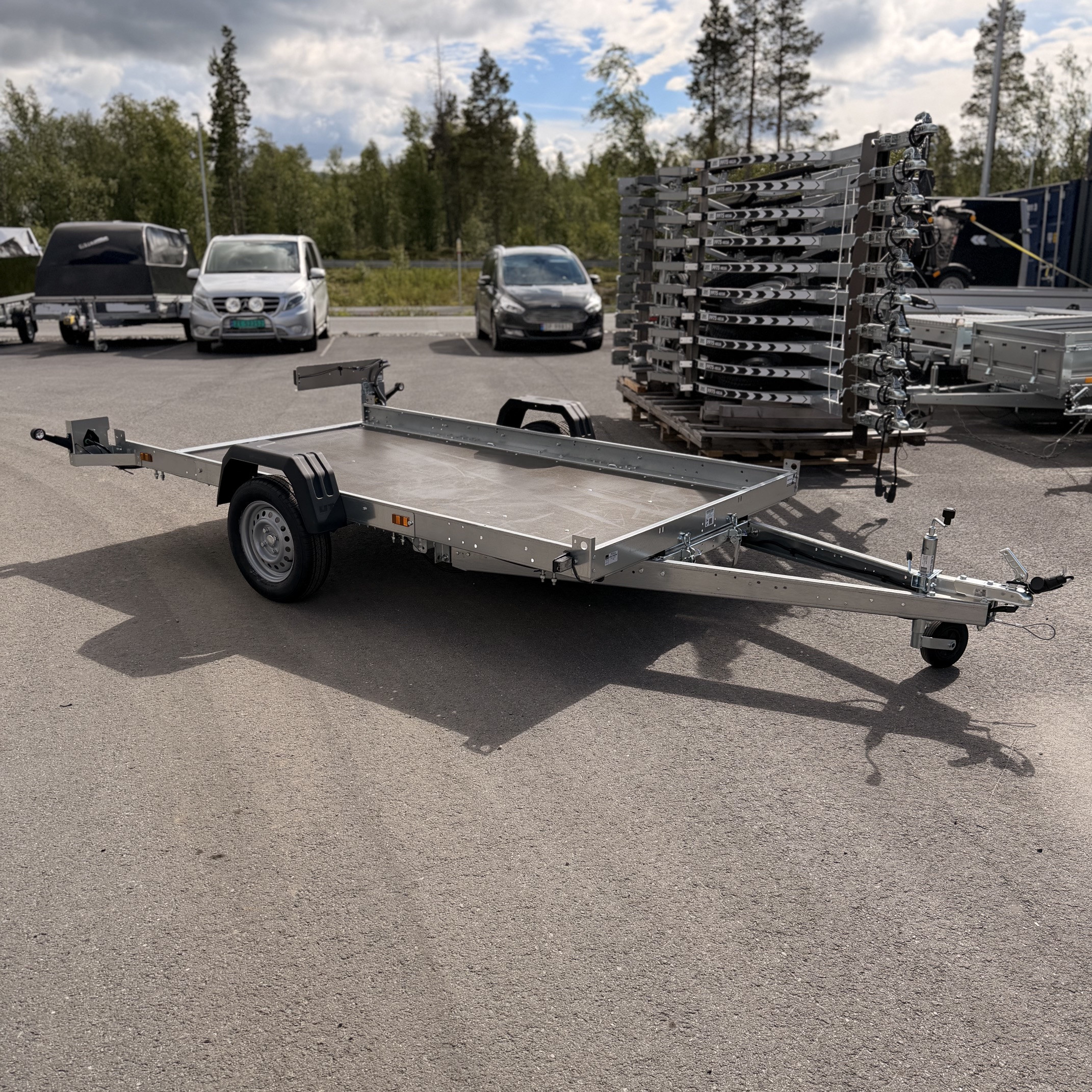 [general.product.image.short] 1 - Nordsläp Multi 300 750kg 295x163 2026