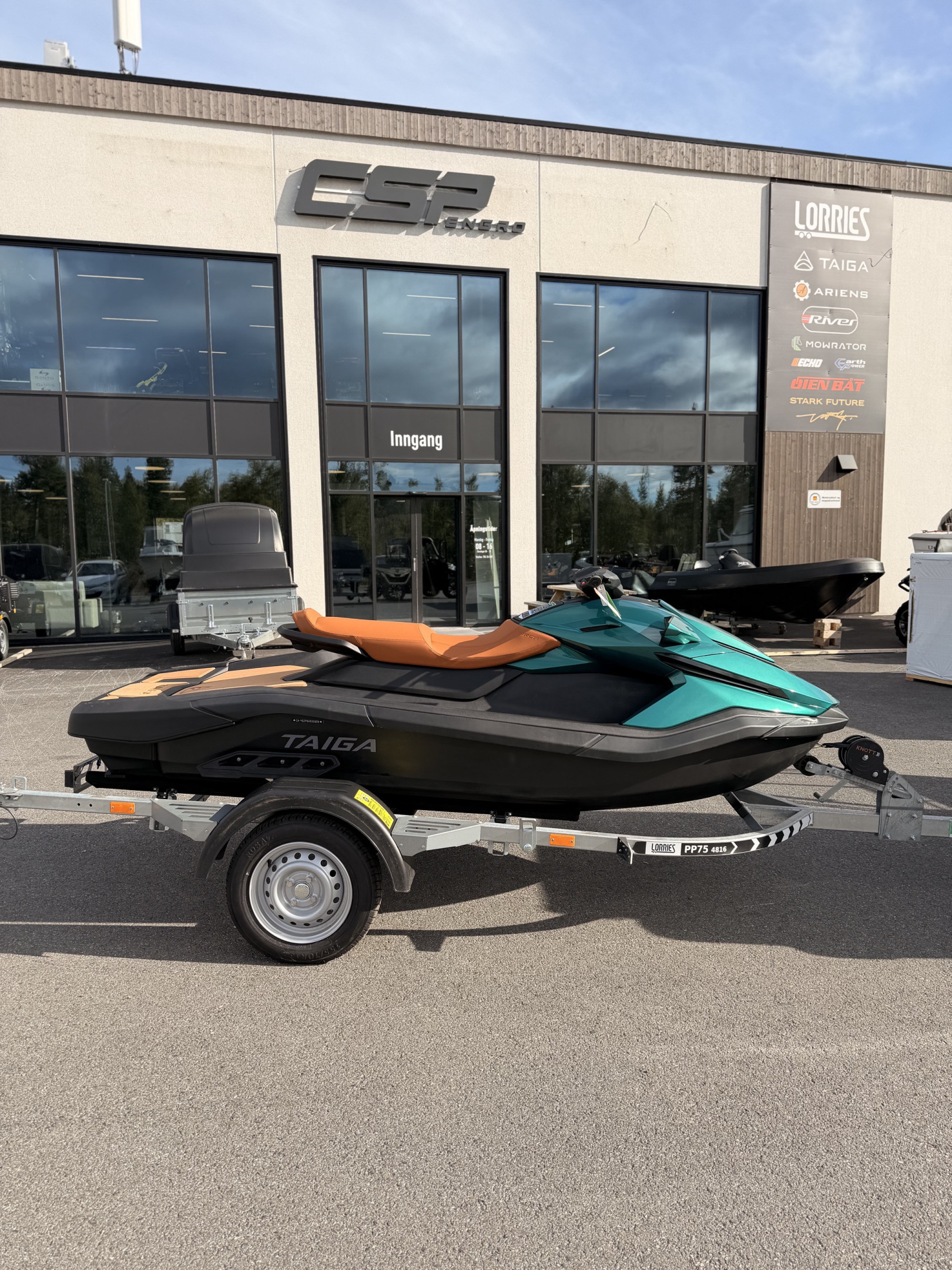 [general.product.image.short] 1 - Unspecified Taiga Orca WX3 Electric Watercraft Rac