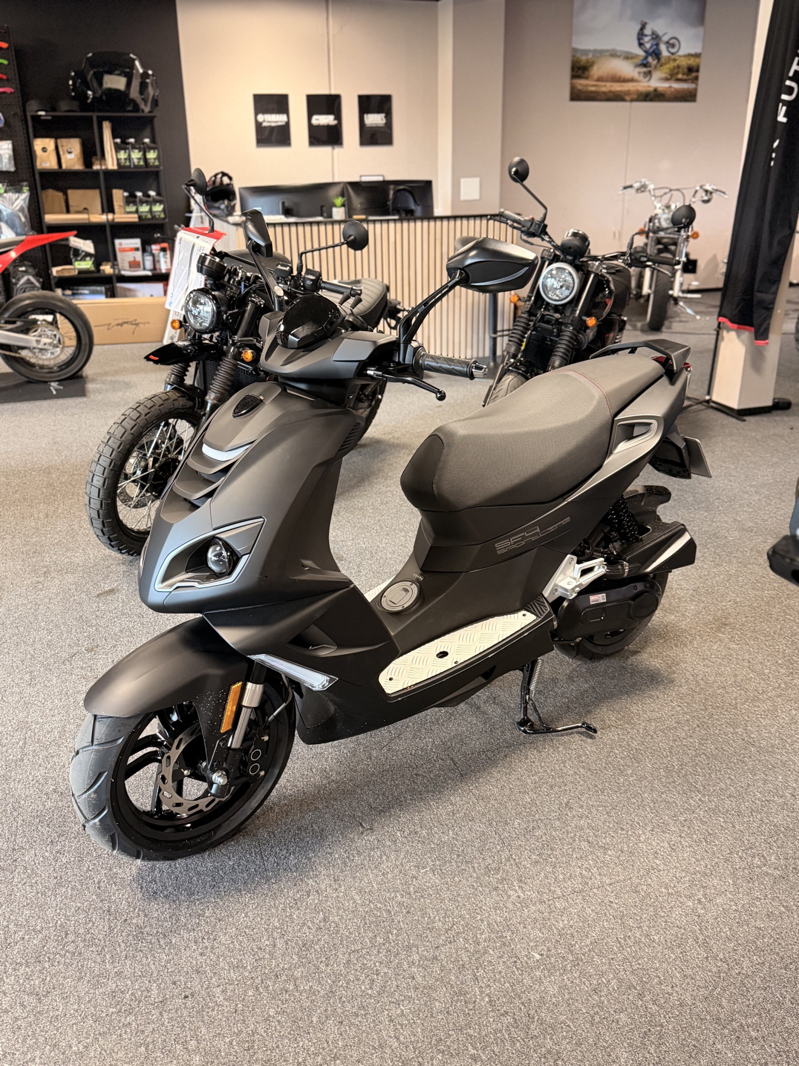 [general.product.image.short] 1 - Peugeot Speedfighter 2026