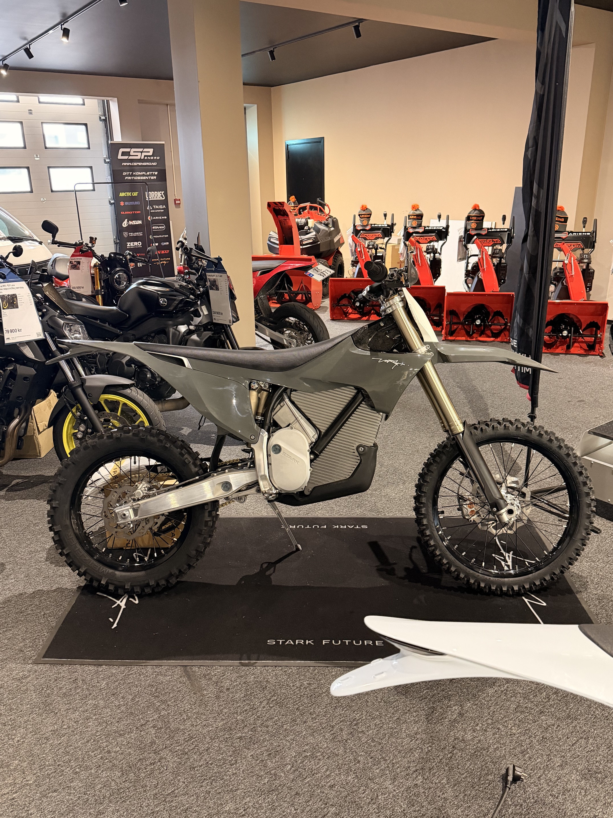 [general.product.image.short] 1 - Stark Future EX ALFA Forest Grey 2026