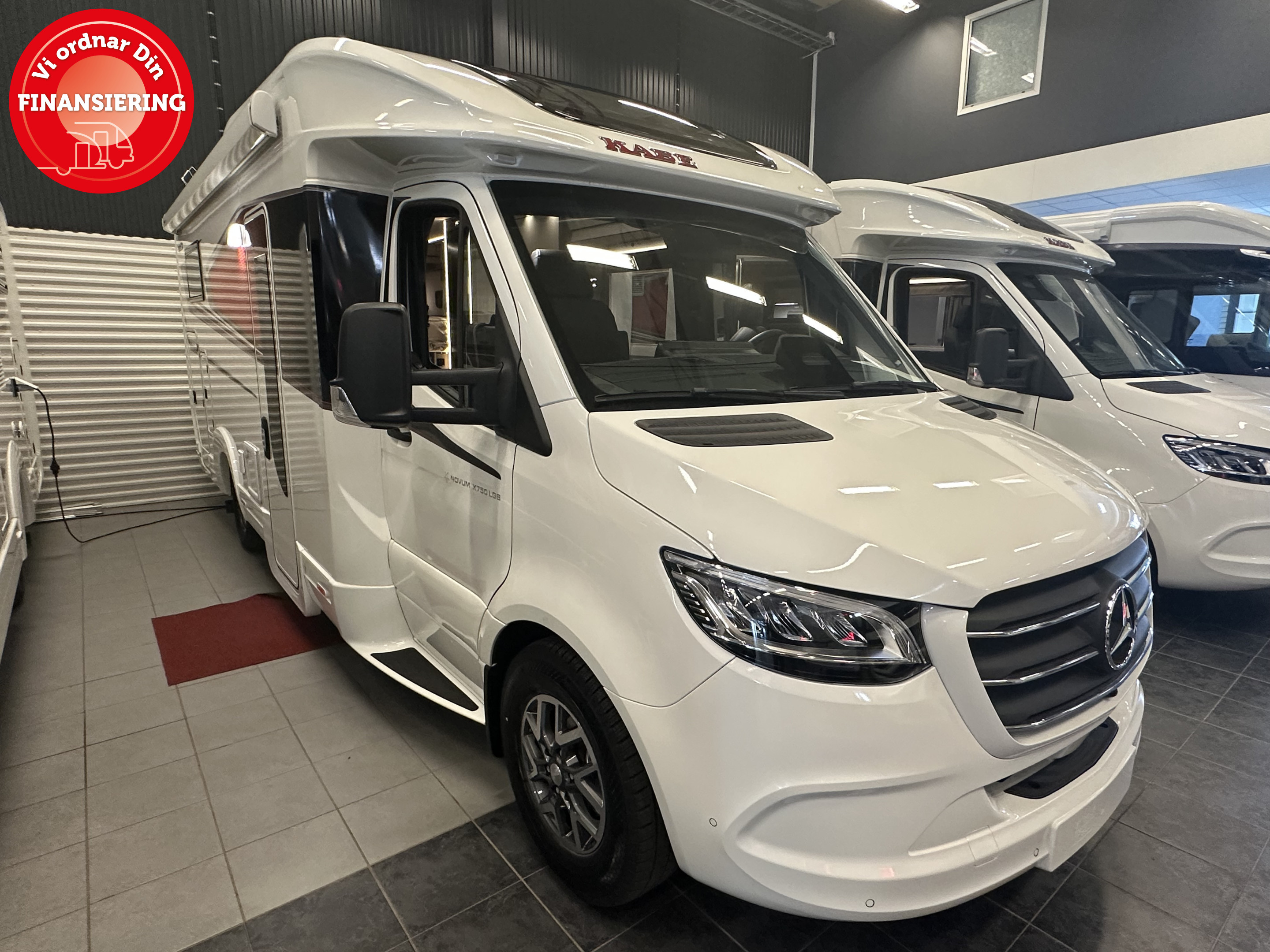 Produktbild 1 - KABE Travel Master Novum 750 LGB 2025