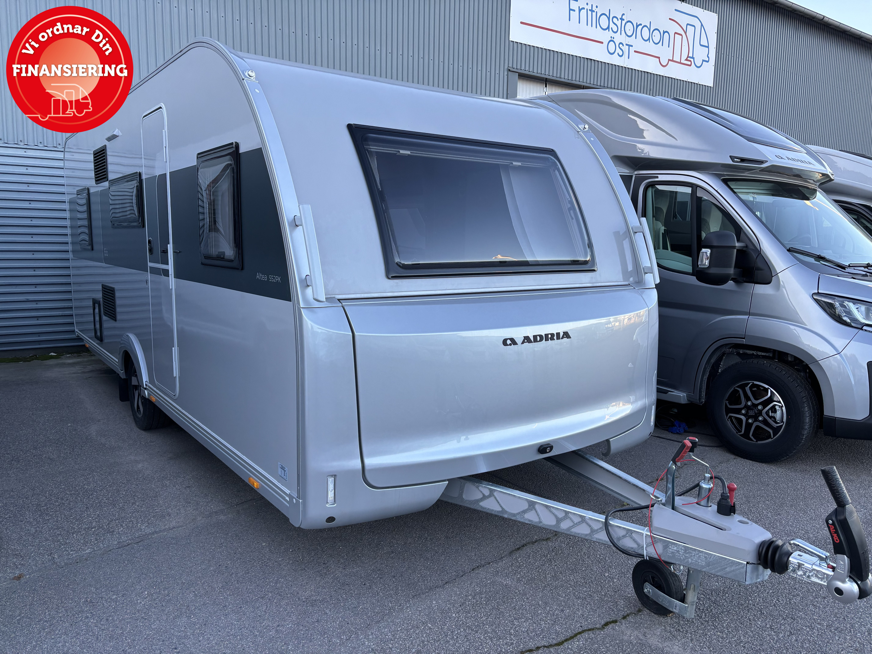 Produktbild 1 - Adria ALTEA 552 PK 60 Y BARNKAMMARVAGN 2026