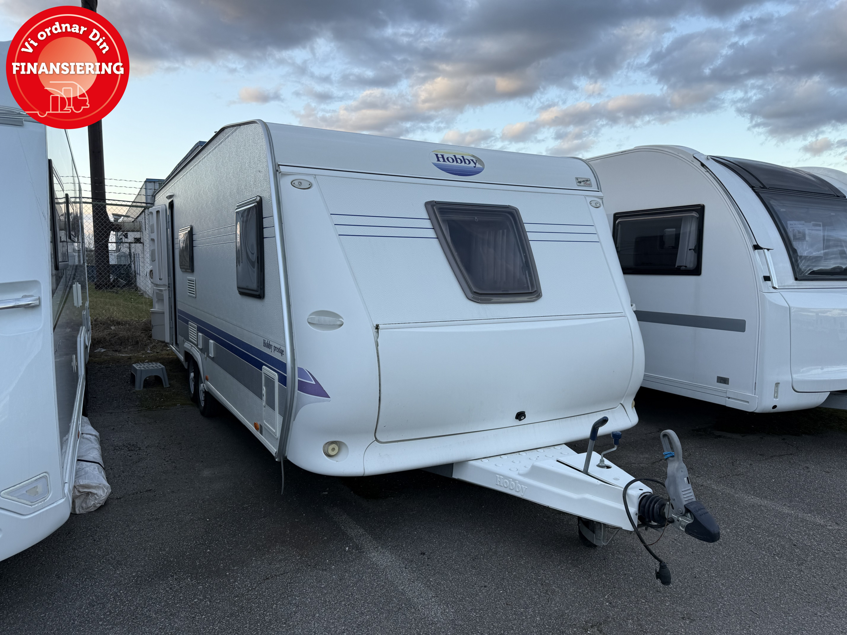 Produktbild 1 - Hobby HOBBY 650 KMFE PRESTIGE "FÖRTÄLT" 2008