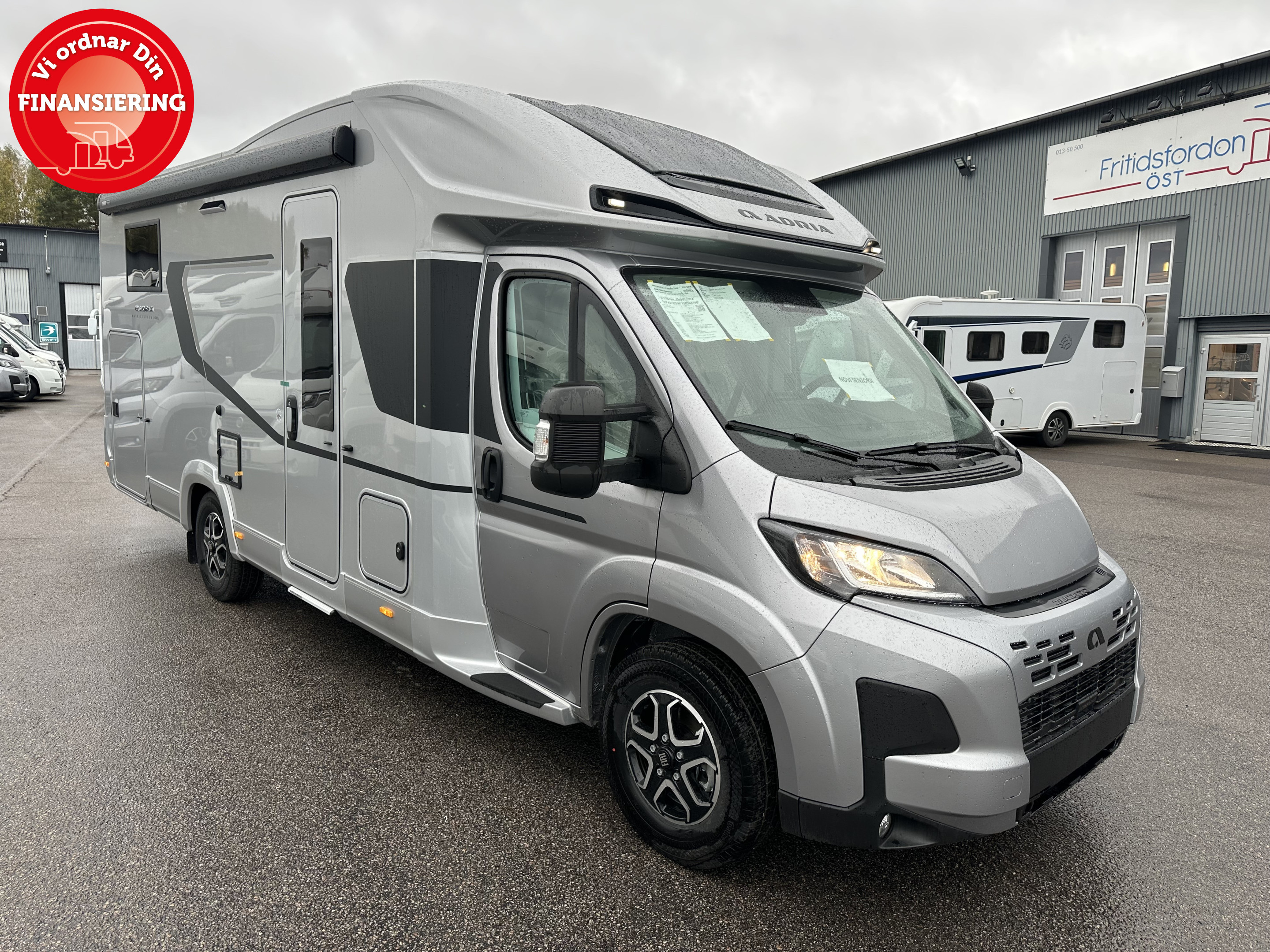 Produktbild 1 - Adria MATRIX SUPREME 670 SL  2027